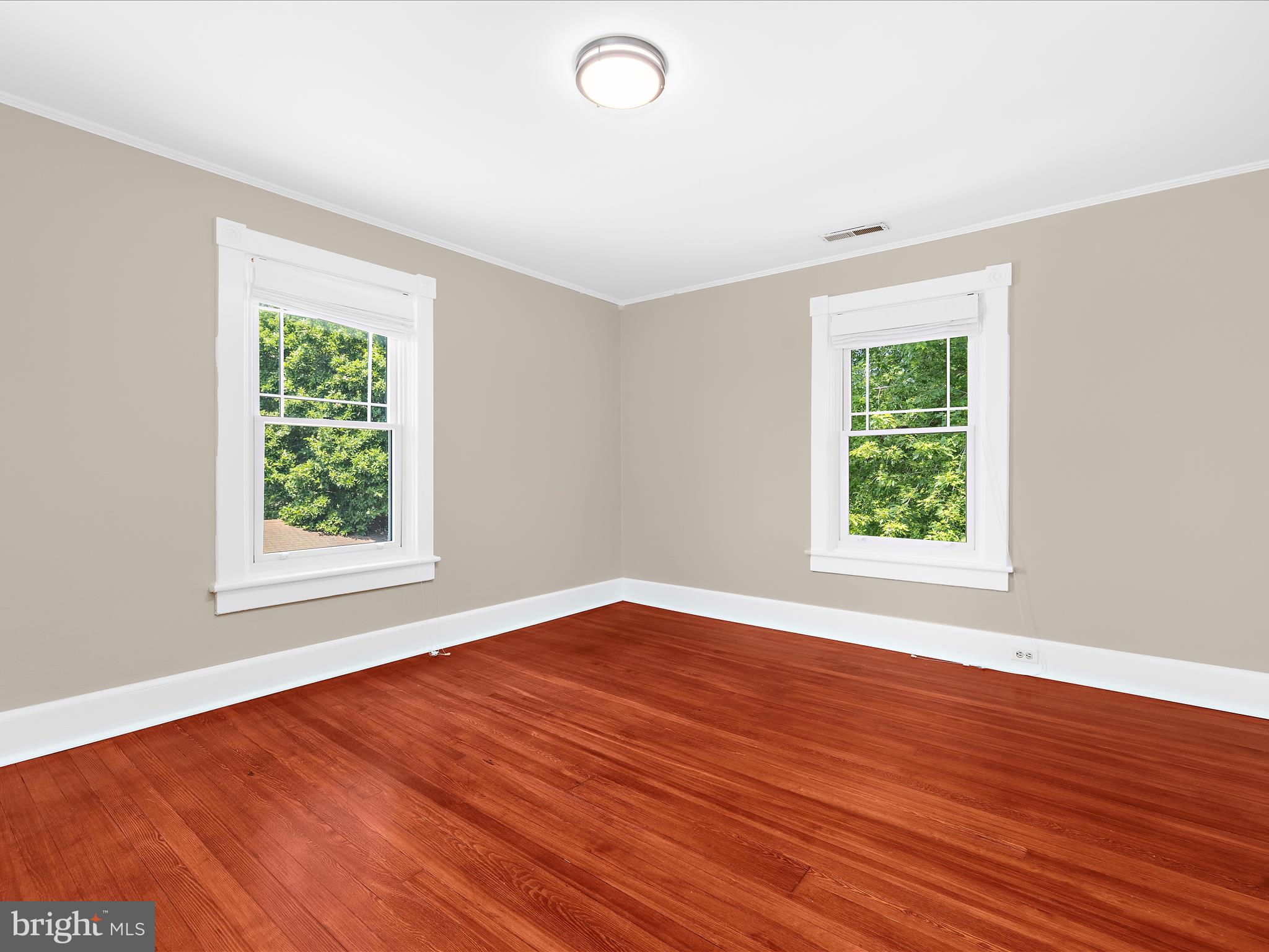 INGLESIDE - Residential