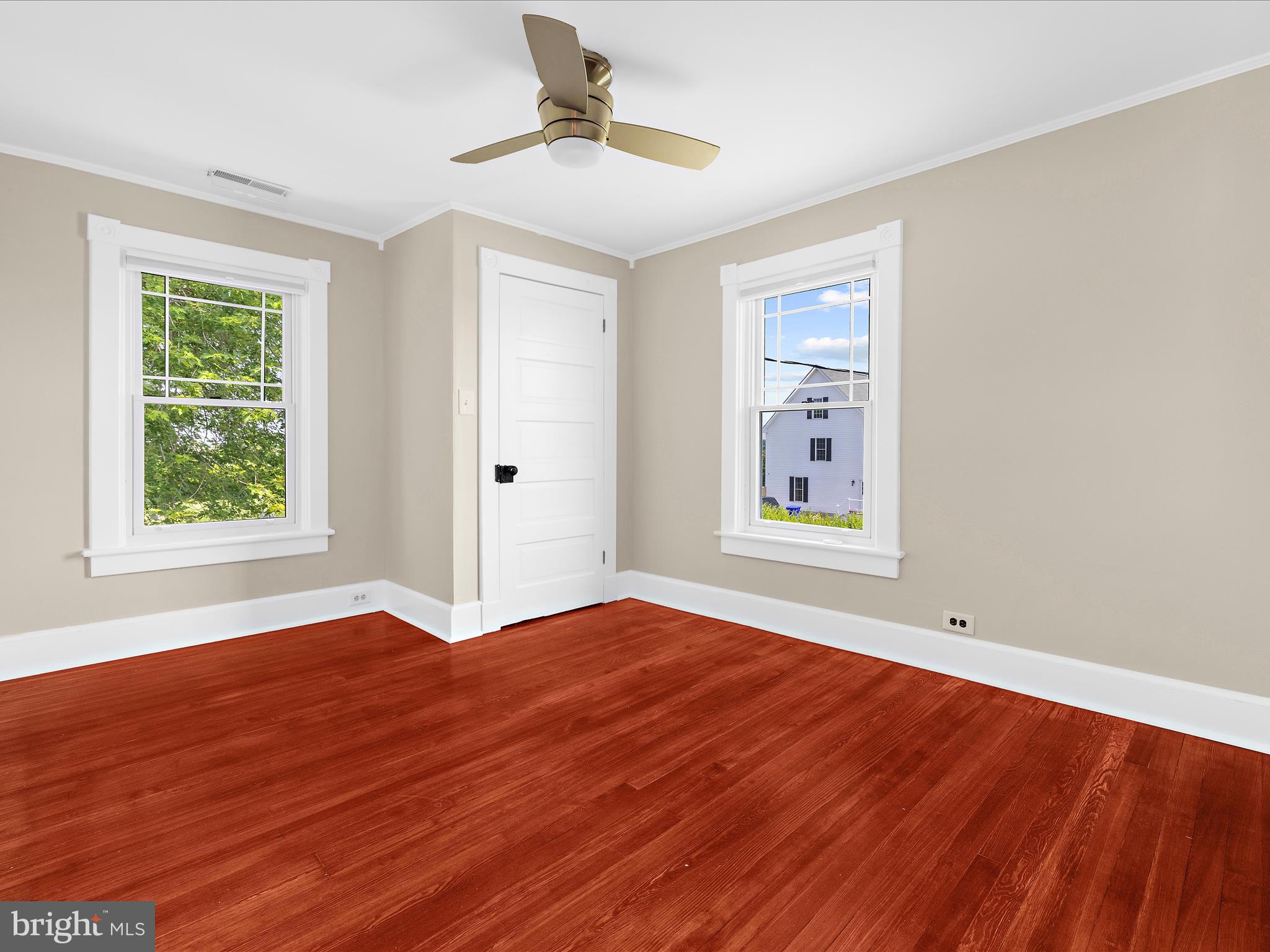 INGLESIDE - Residential