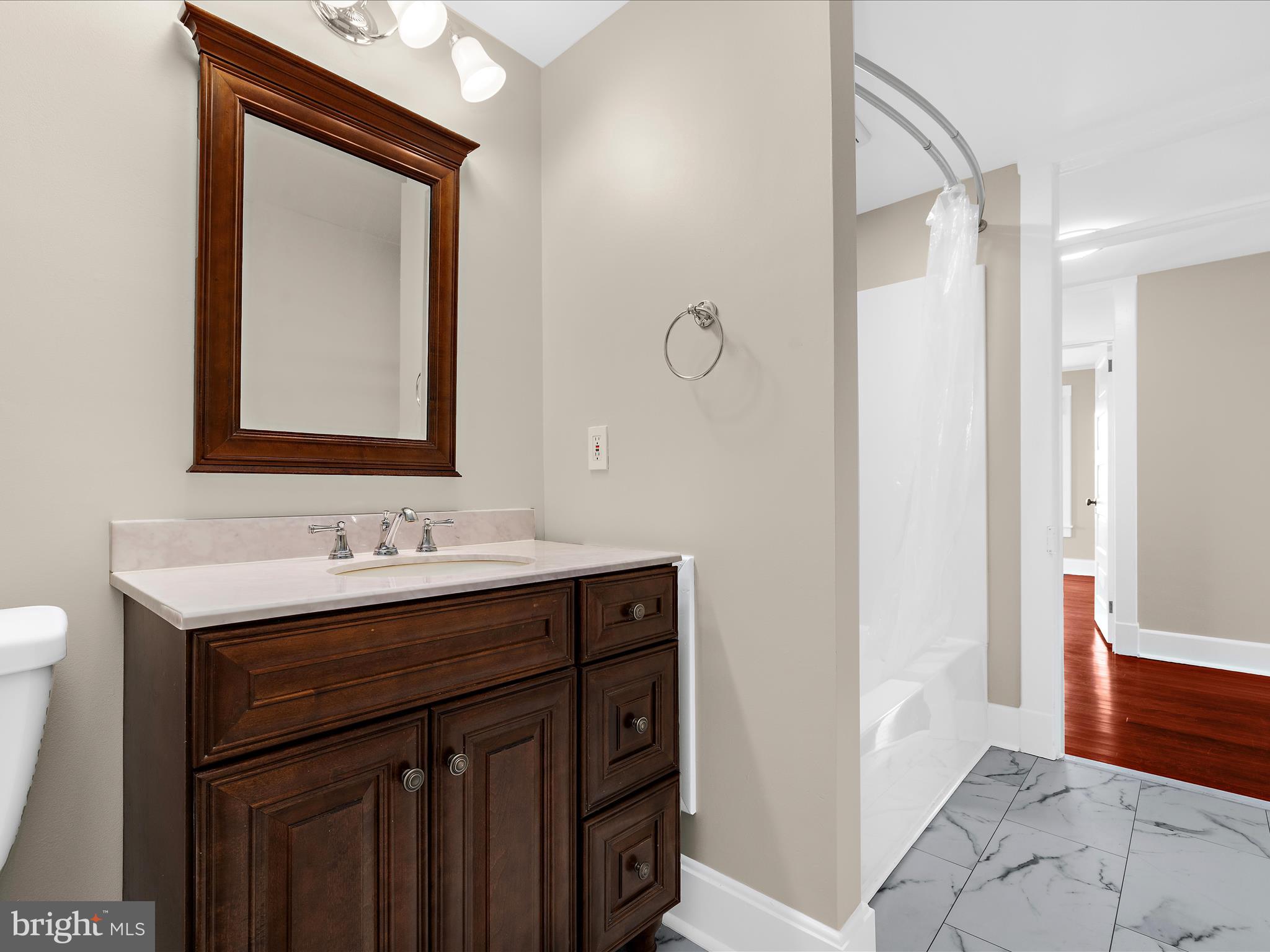 INGLESIDE - Residential