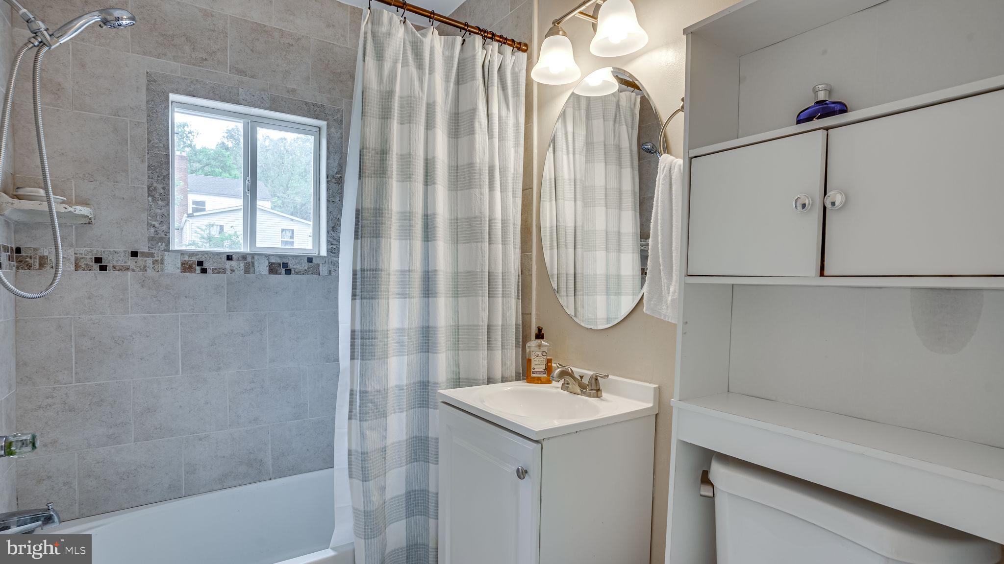 HUNTINGTON - Residential Lease