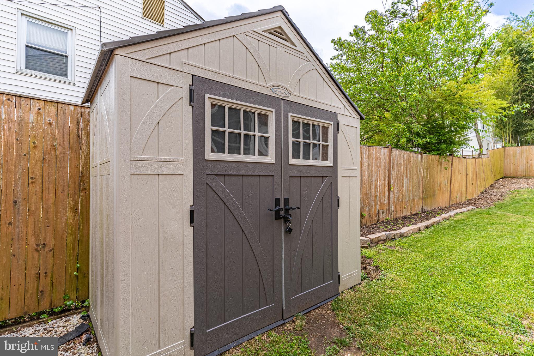 HUNTINGTON - Residential Lease