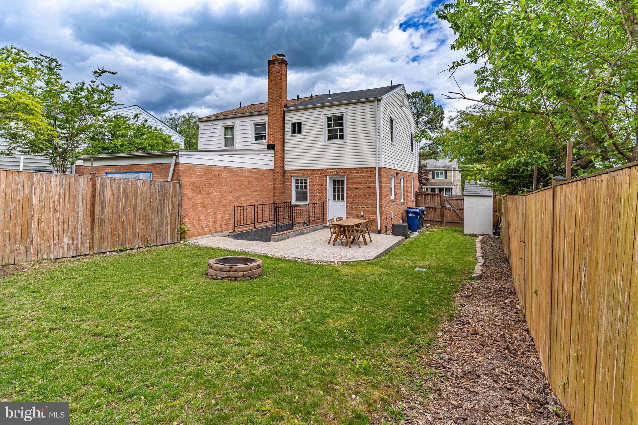 HUNTINGTON - Residential Lease