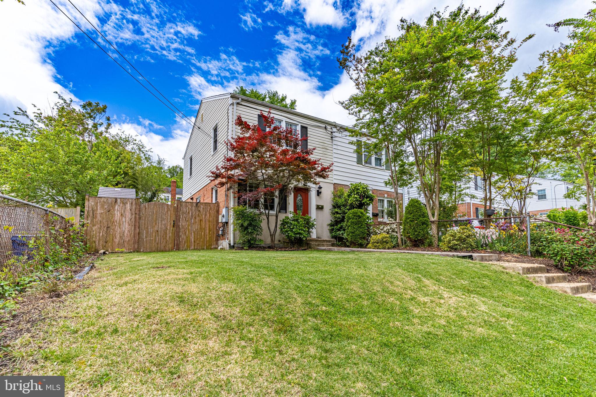 HUNTINGTON - Residential Lease