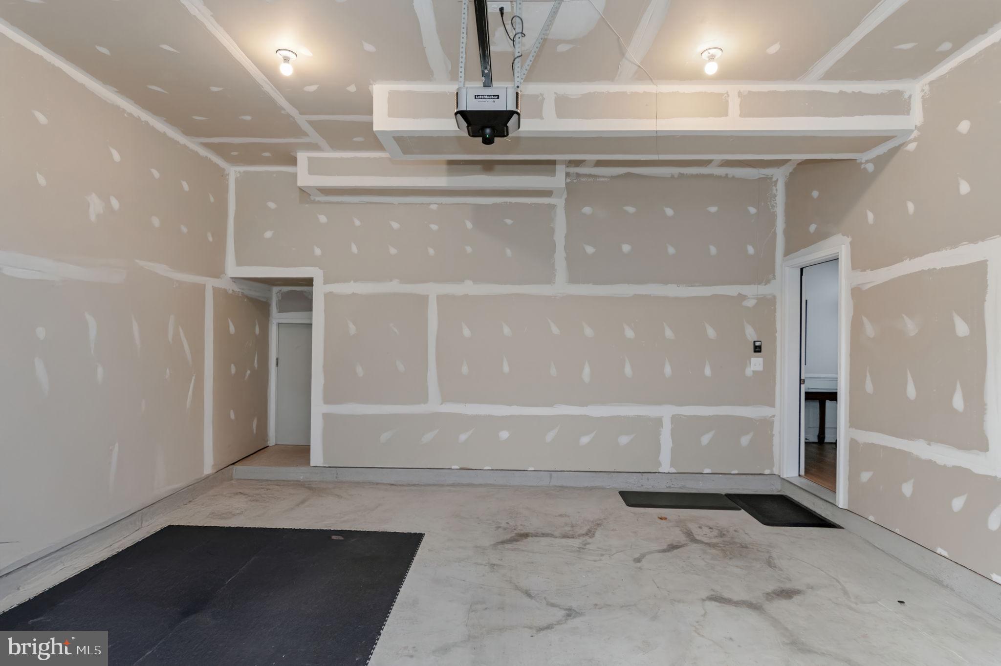 CADENCE AT LANSDOWNE - Residential