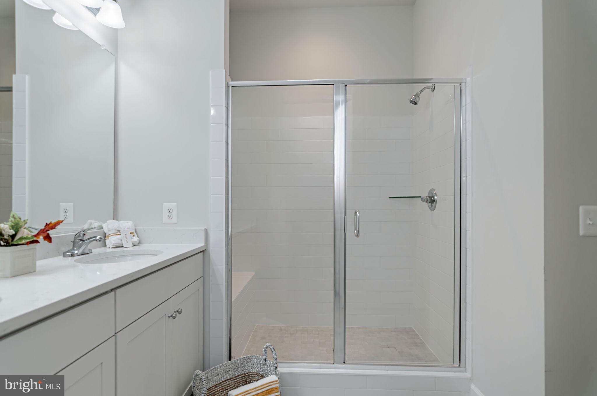 CADENCE AT LANSDOWNE - Residential