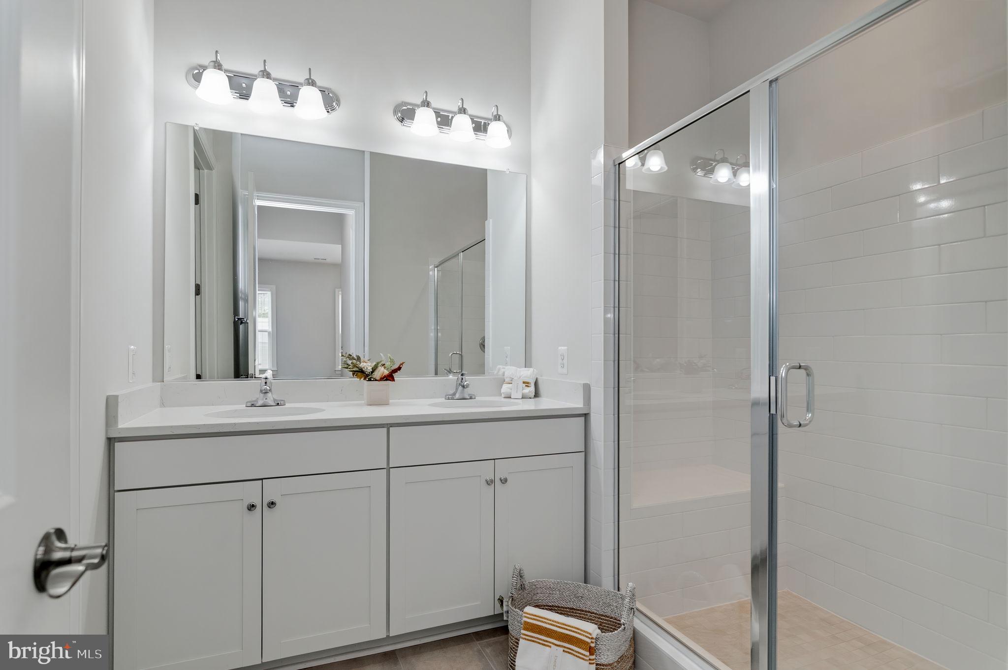 CADENCE AT LANSDOWNE - Residential