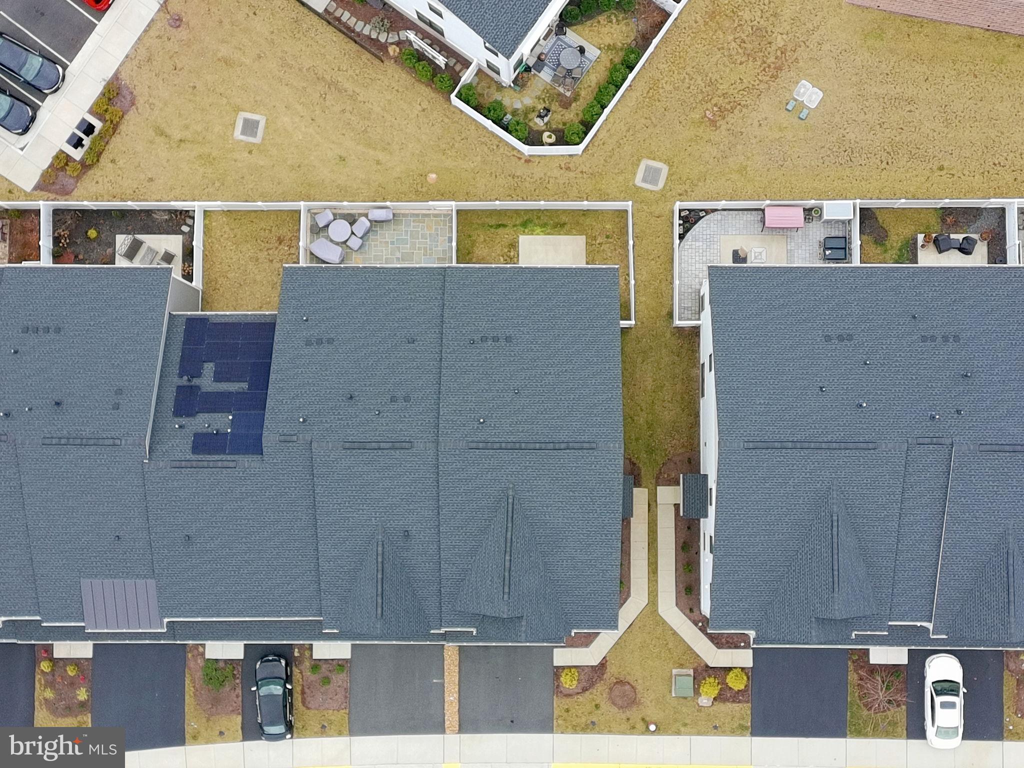 CADENCE AT LANSDOWNE - Residential