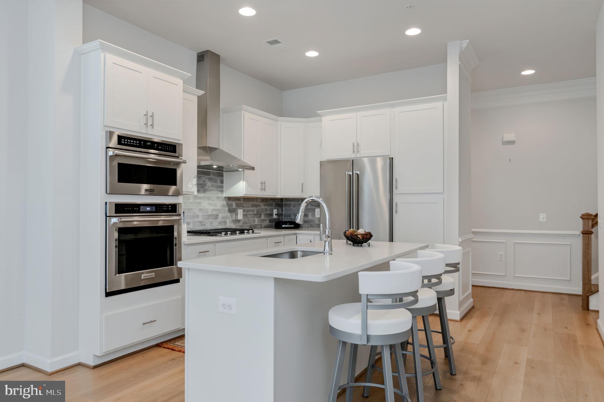 CADENCE AT LANSDOWNE - Residential