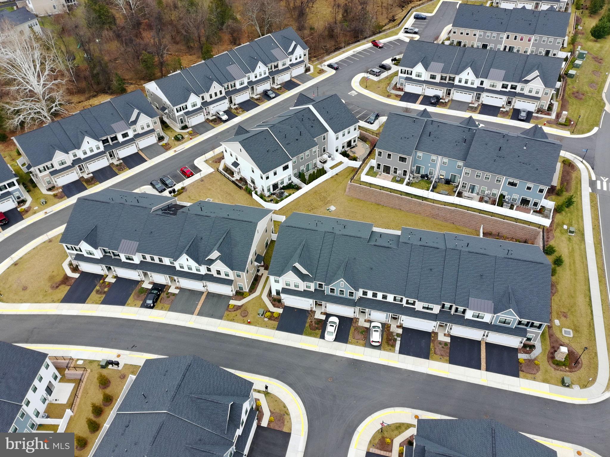 CADENCE AT LANSDOWNE - Residential