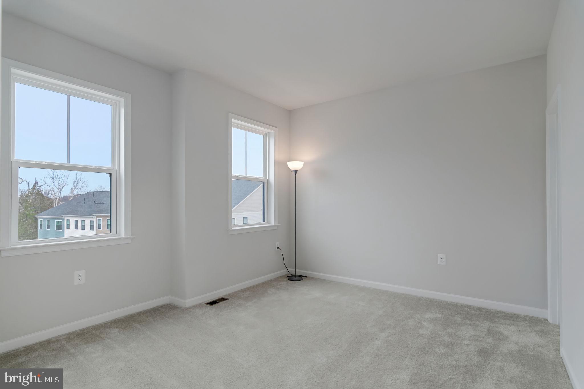 CADENCE AT LANSDOWNE - Residential