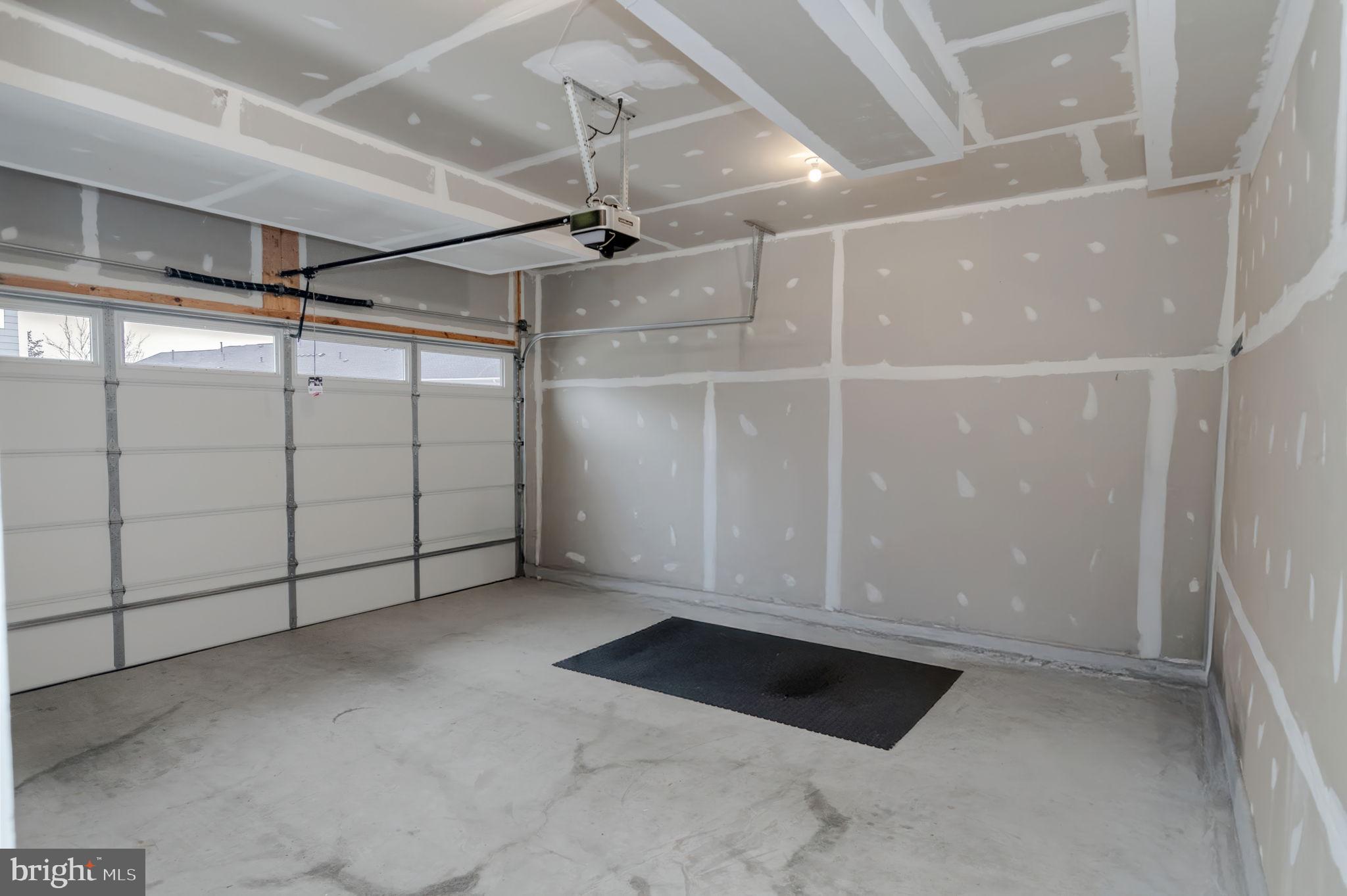 CADENCE AT LANSDOWNE - Residential