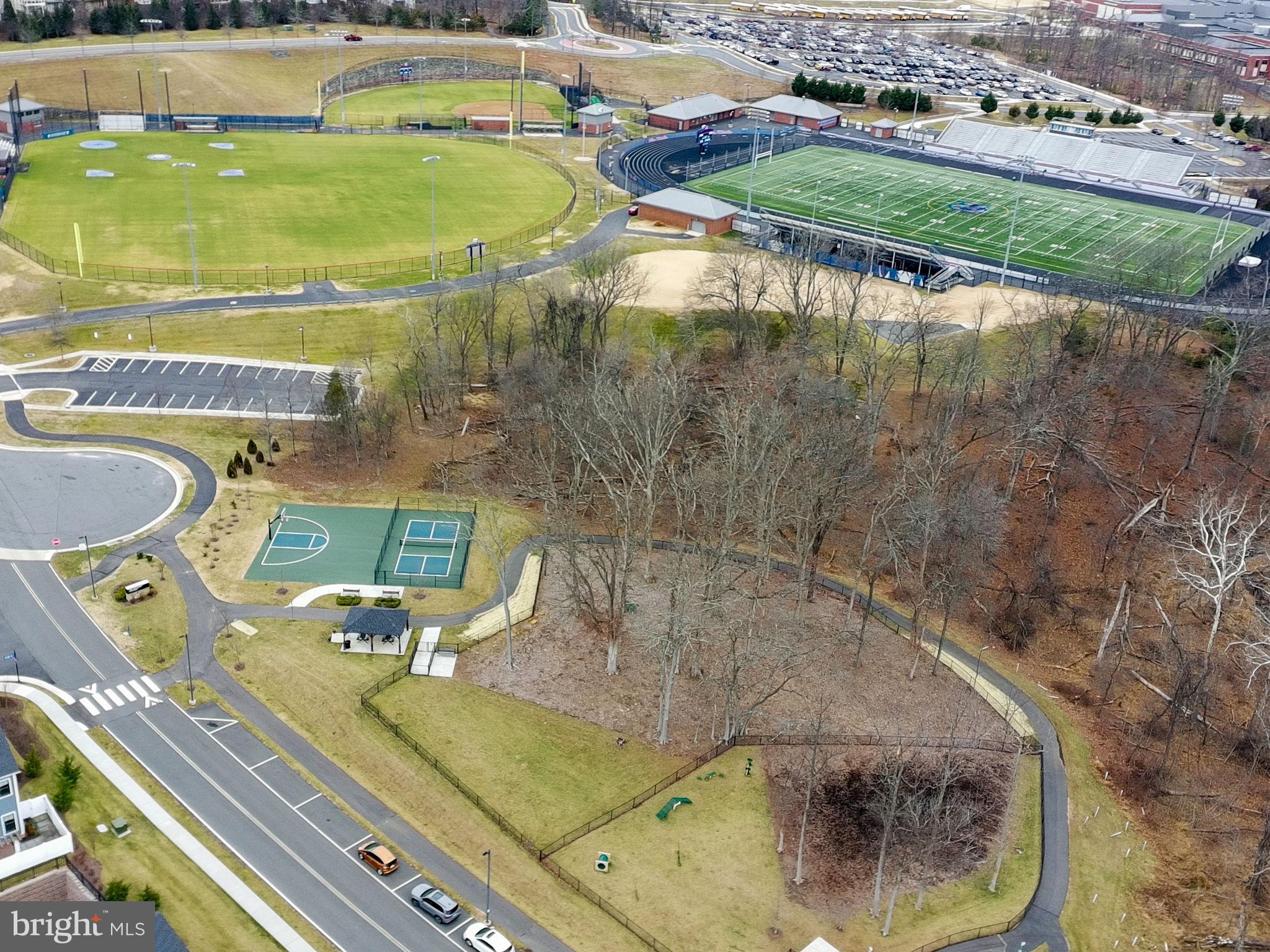 CADENCE AT LANSDOWNE - Residential