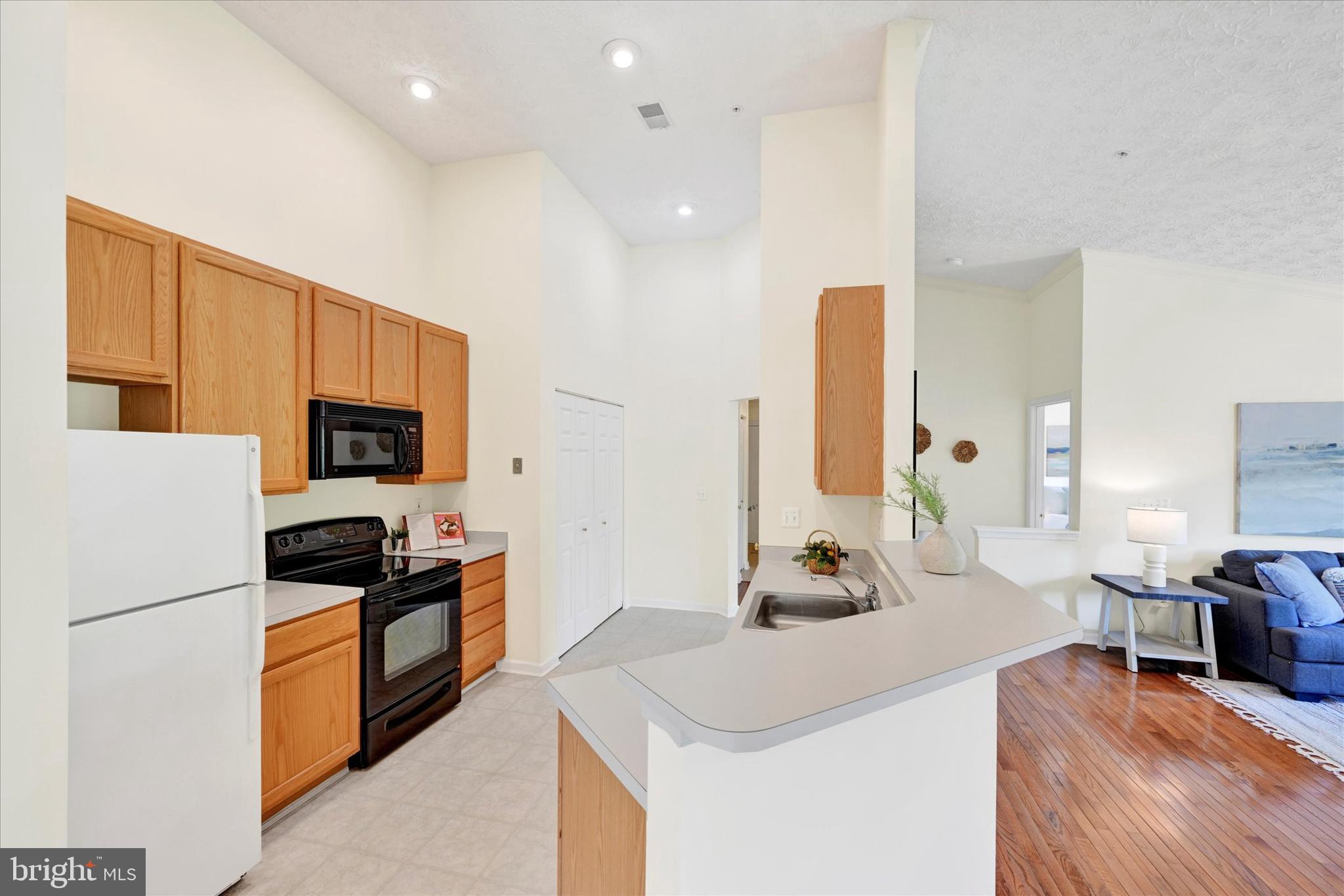 PERRY HALL FARMS GARDEN CONDOS - Residential