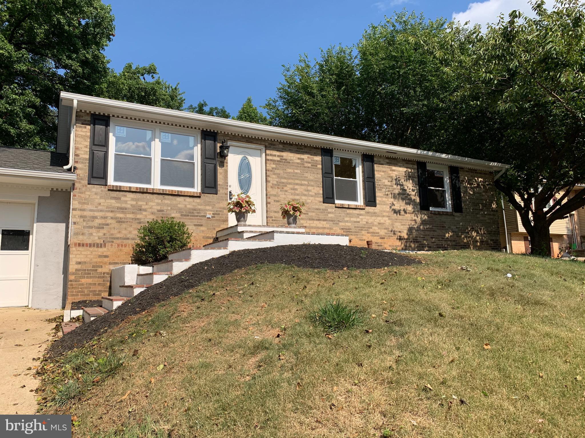 SOUTH LAWN - Residential