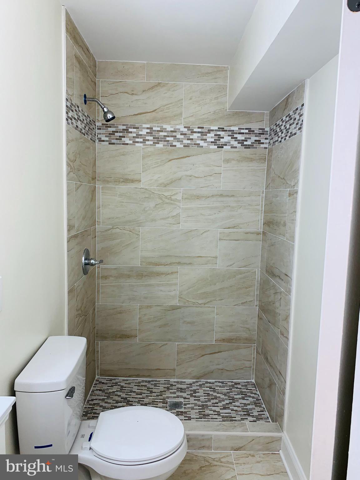 SOUTH LAWN - Residential