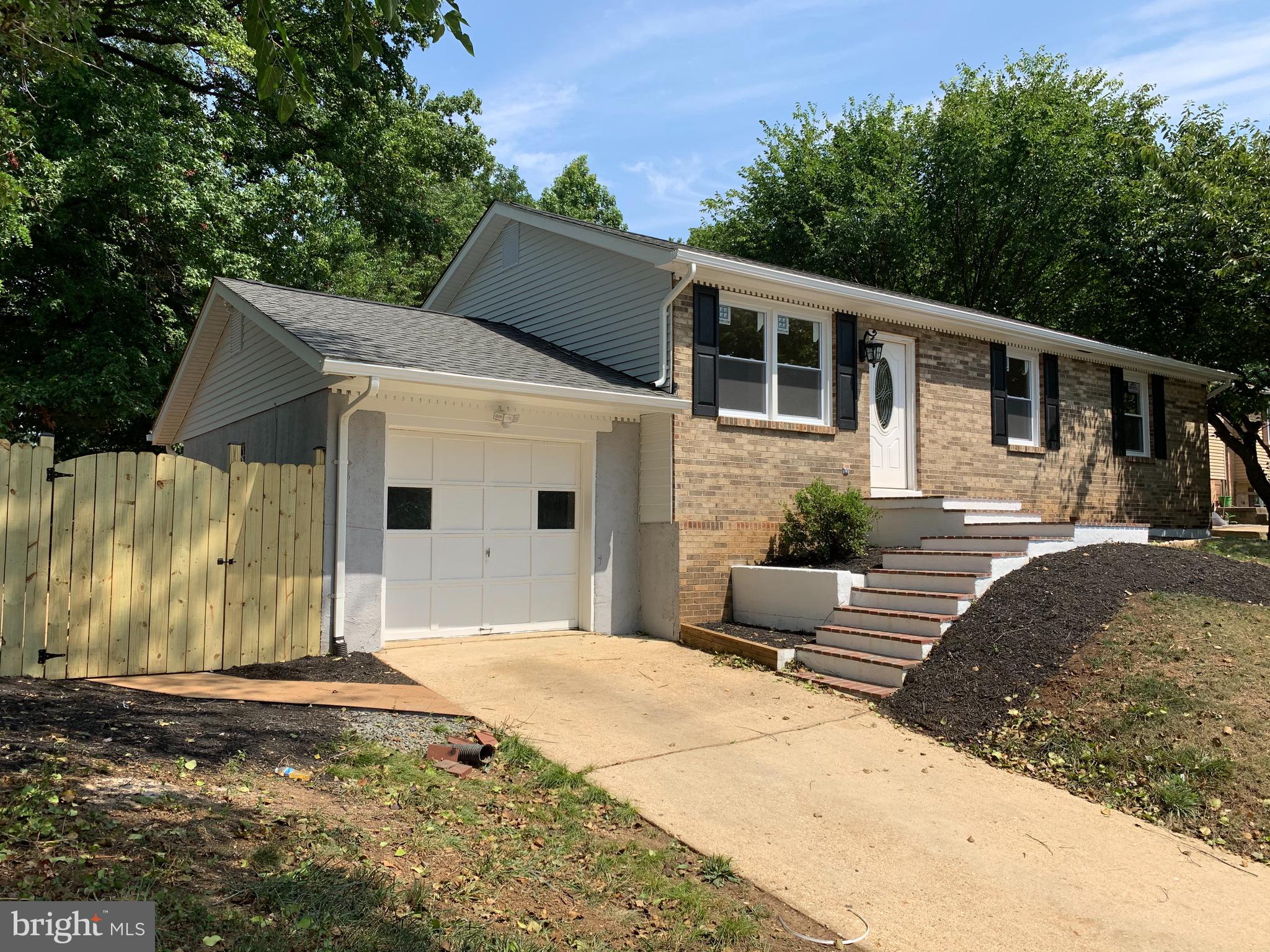 SOUTH LAWN - Residential