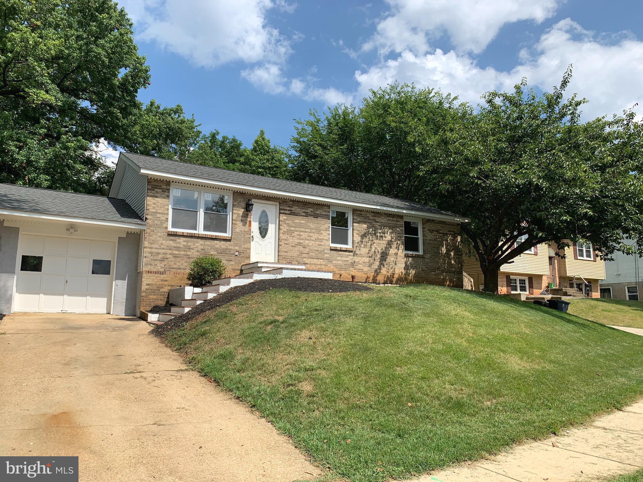 SOUTH LAWN - Residential