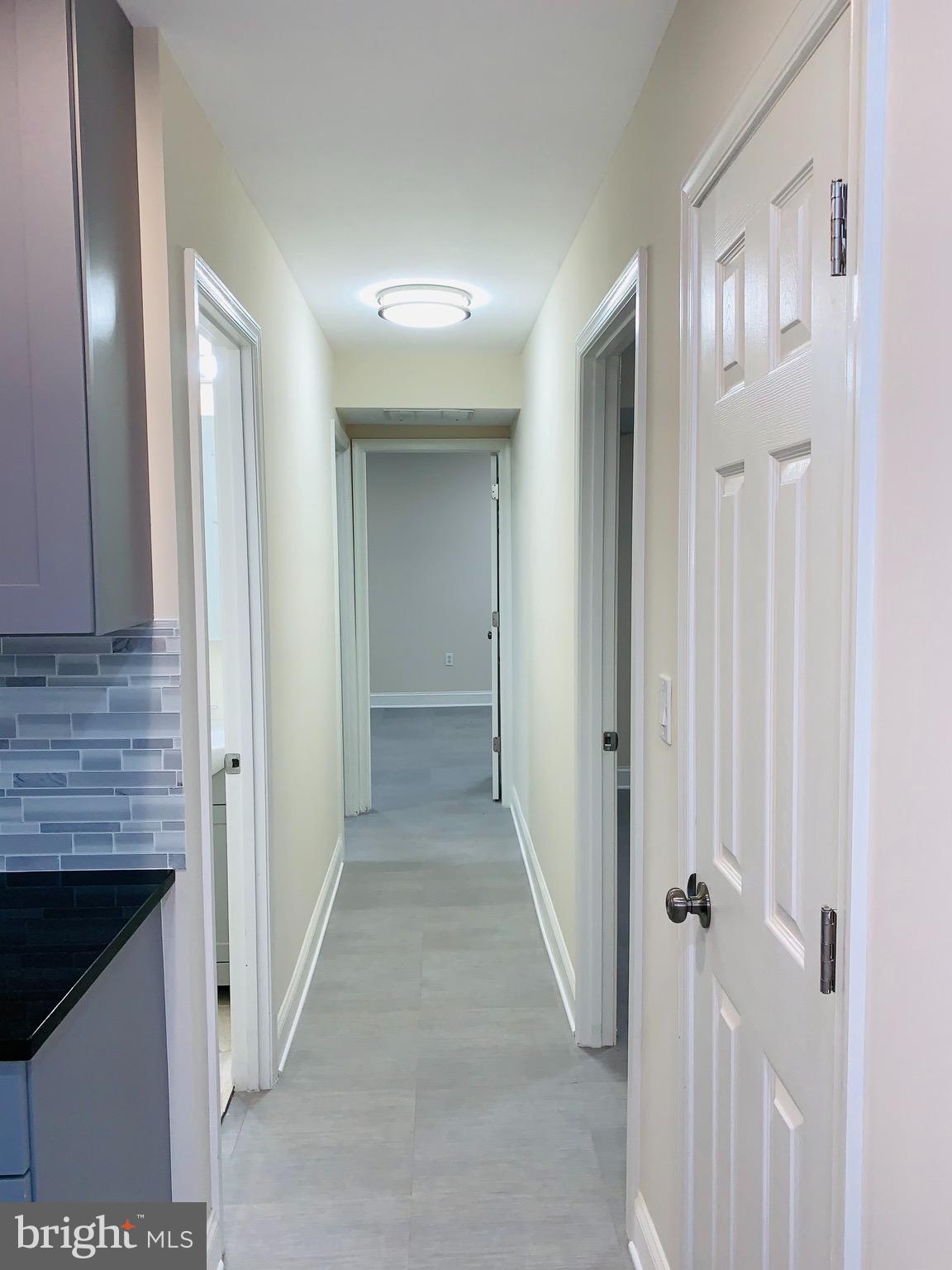 SOUTH LAWN - Residential