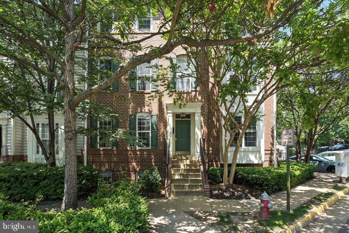 WESTWOOD VILLAGE - Residential Lease