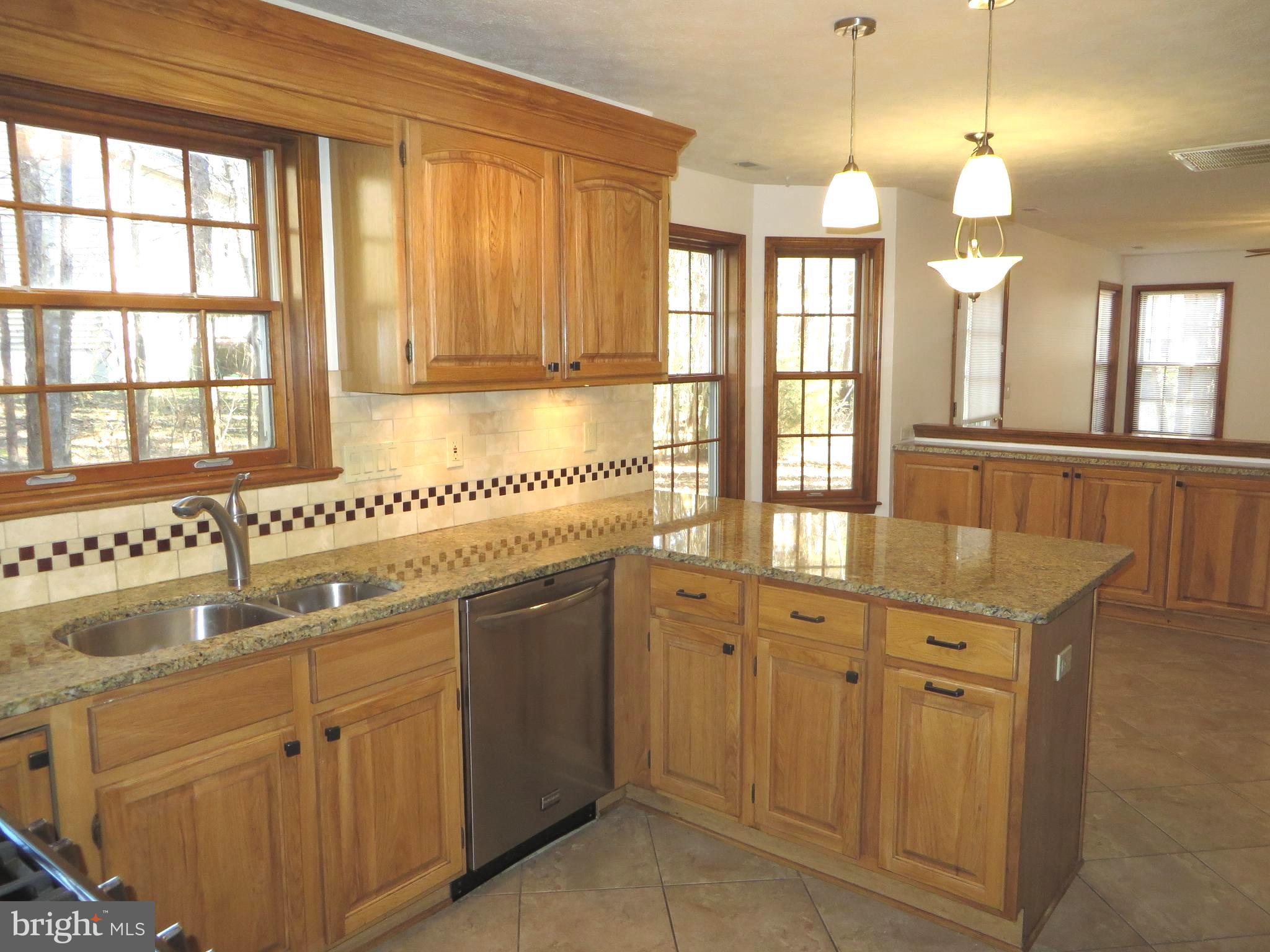 SYCAMORE HOLLOW OF WLDWD - Residential Lease