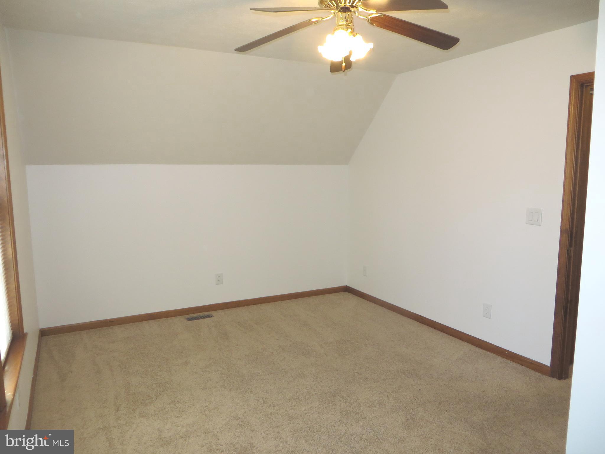 SYCAMORE HOLLOW OF WLDWD - Residential Lease