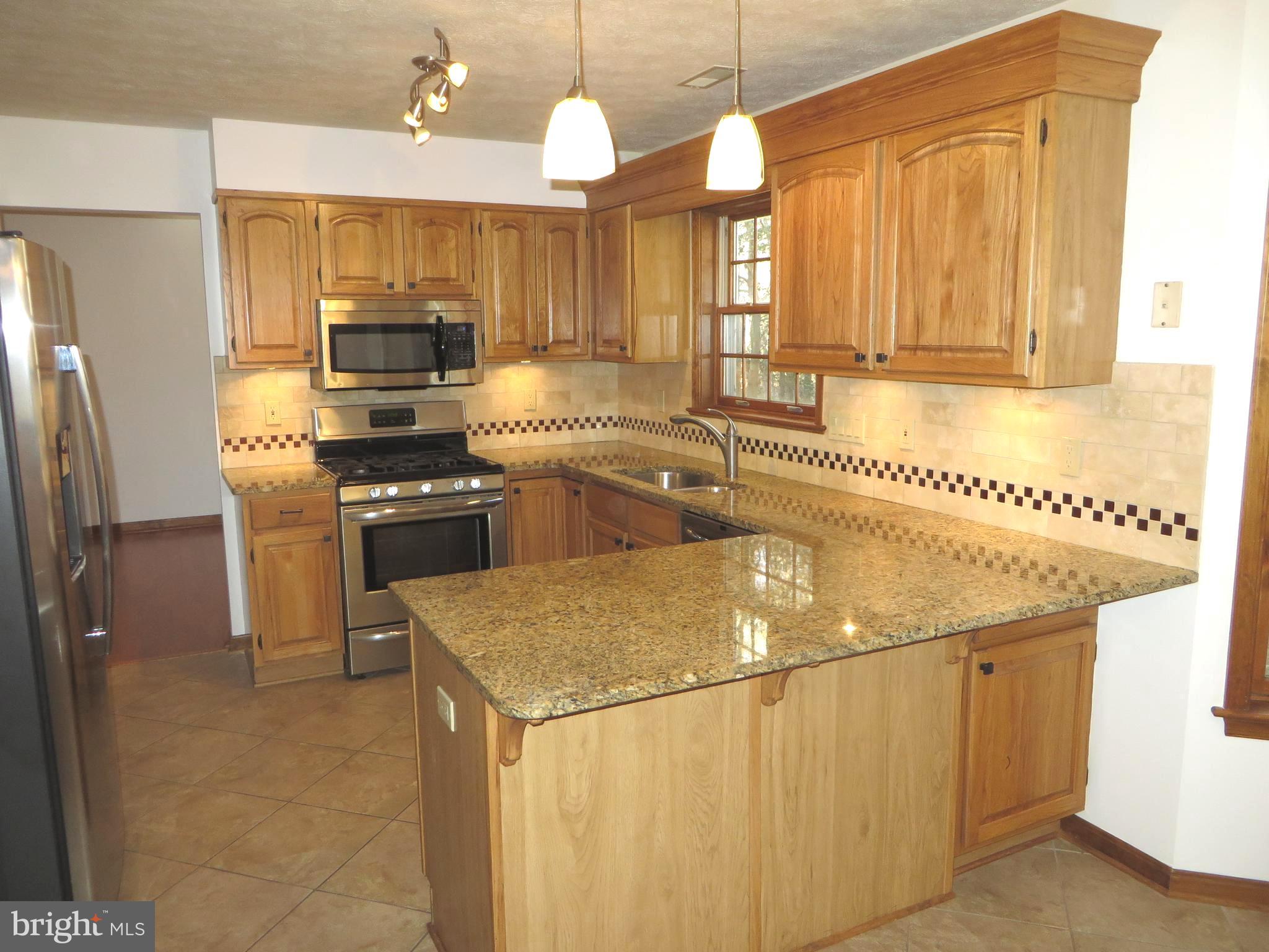 SYCAMORE HOLLOW OF WLDWD - Residential Lease