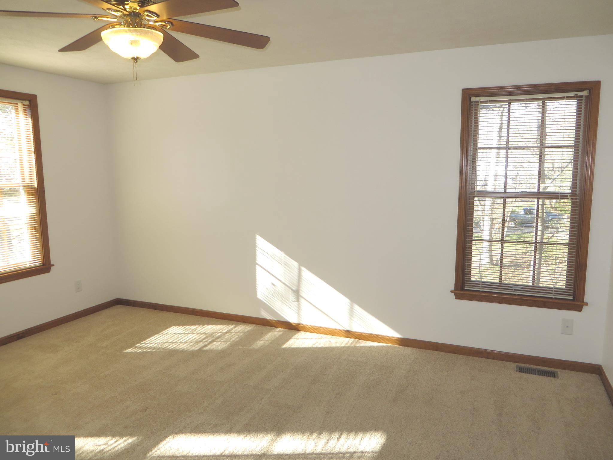 SYCAMORE HOLLOW OF WLDWD - Residential Lease