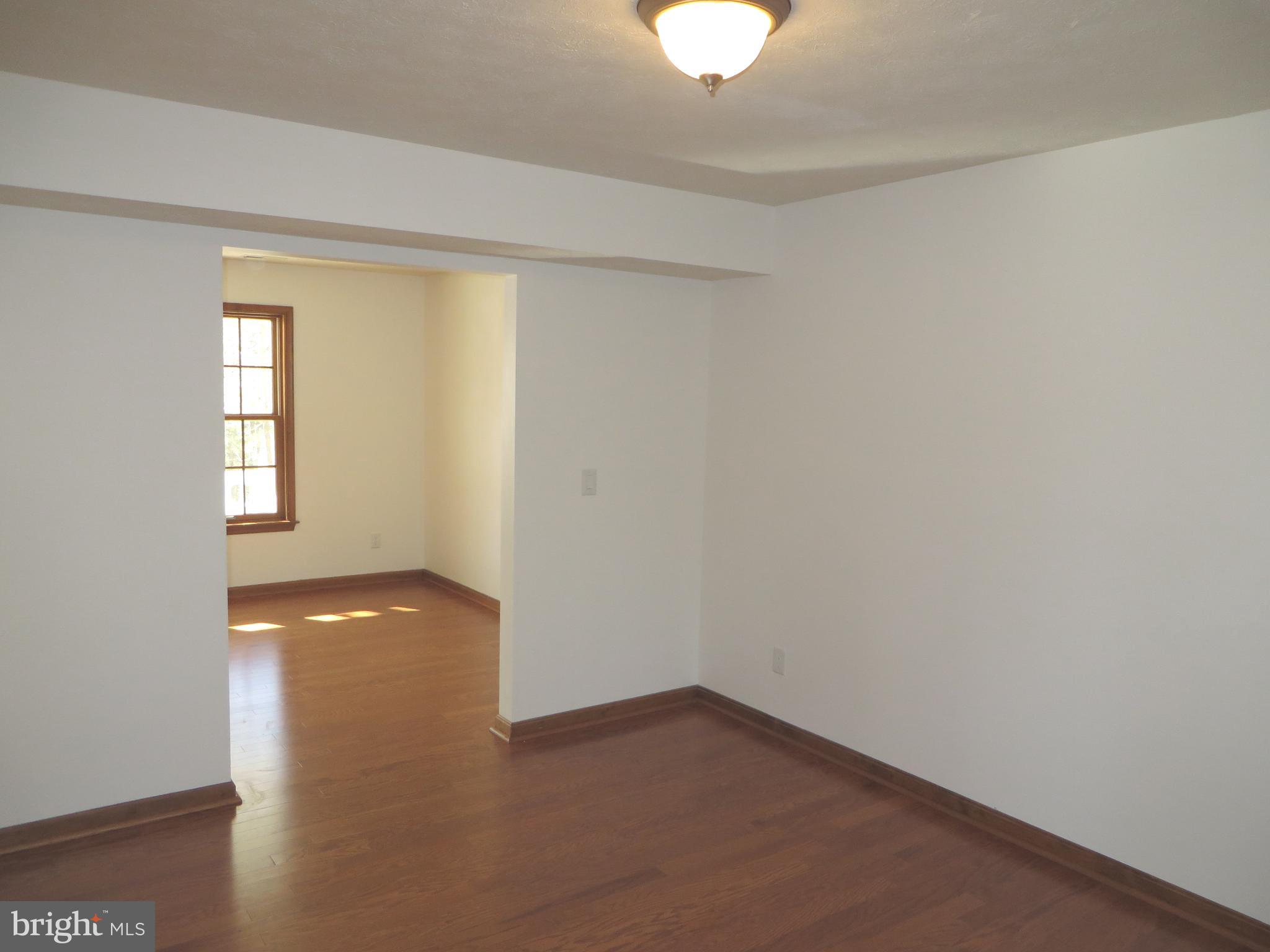 SYCAMORE HOLLOW OF WLDWD - Residential Lease