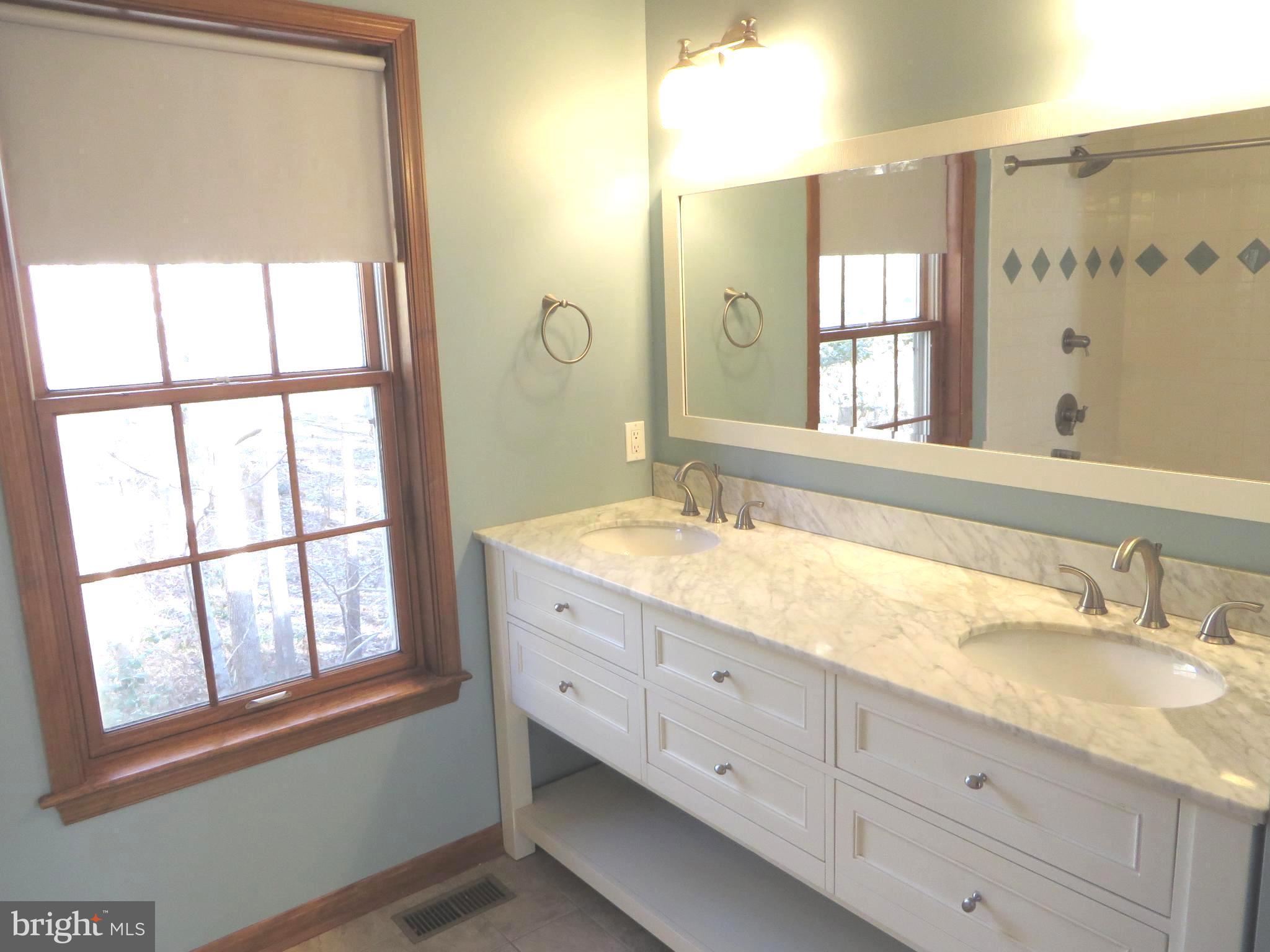 SYCAMORE HOLLOW OF WLDWD - Residential Lease