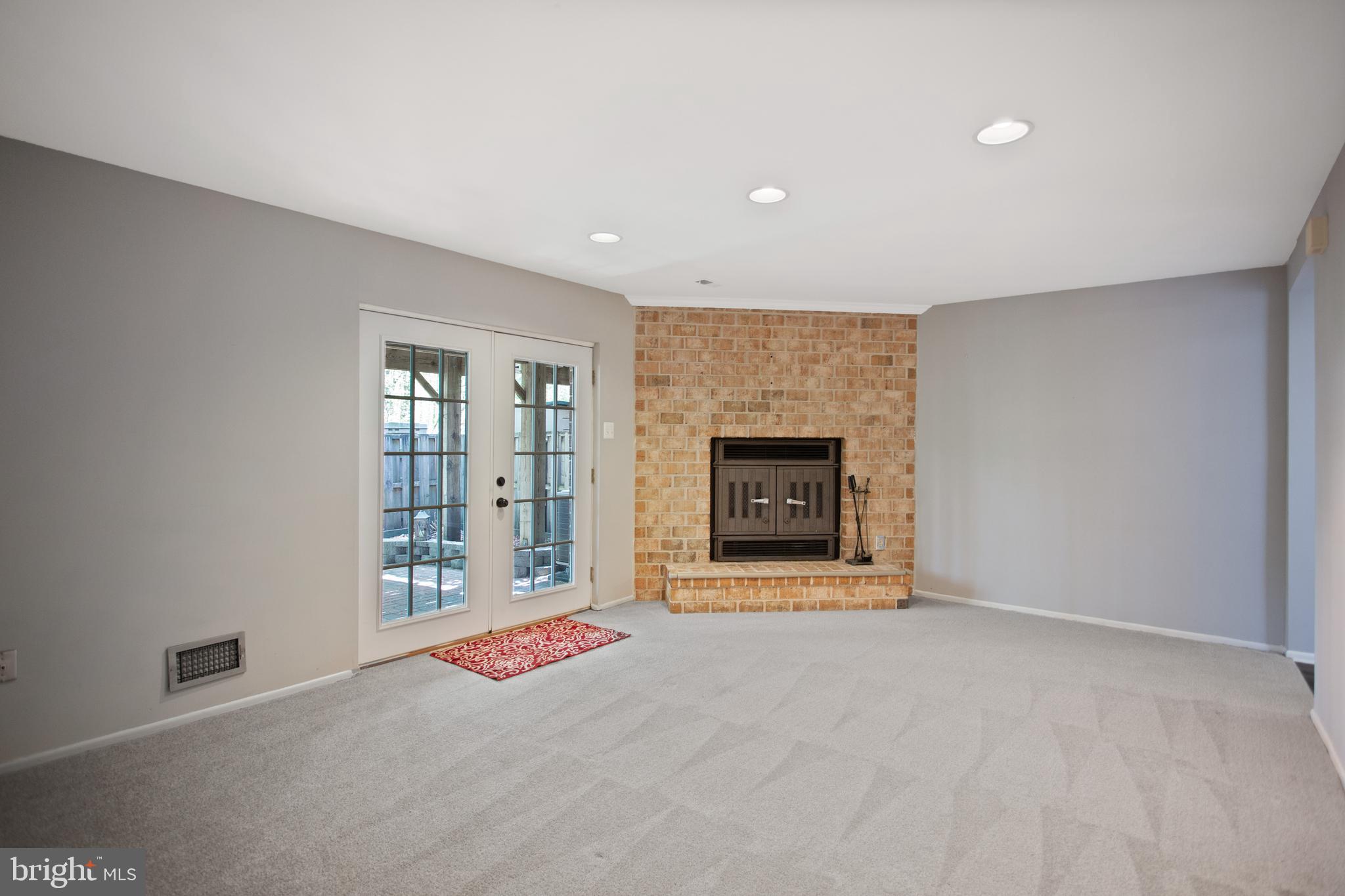 VILLAGE OF HICKORY RIDGE - Residential