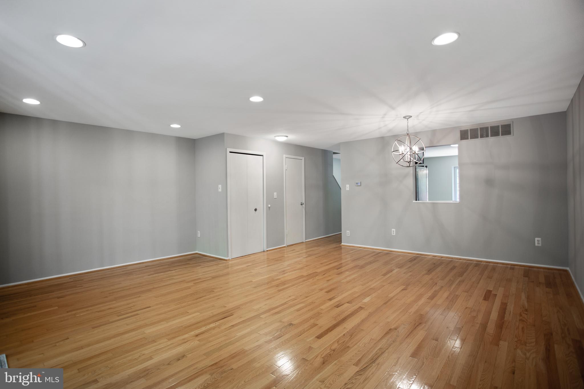 VILLAGE OF HICKORY RIDGE - Residential