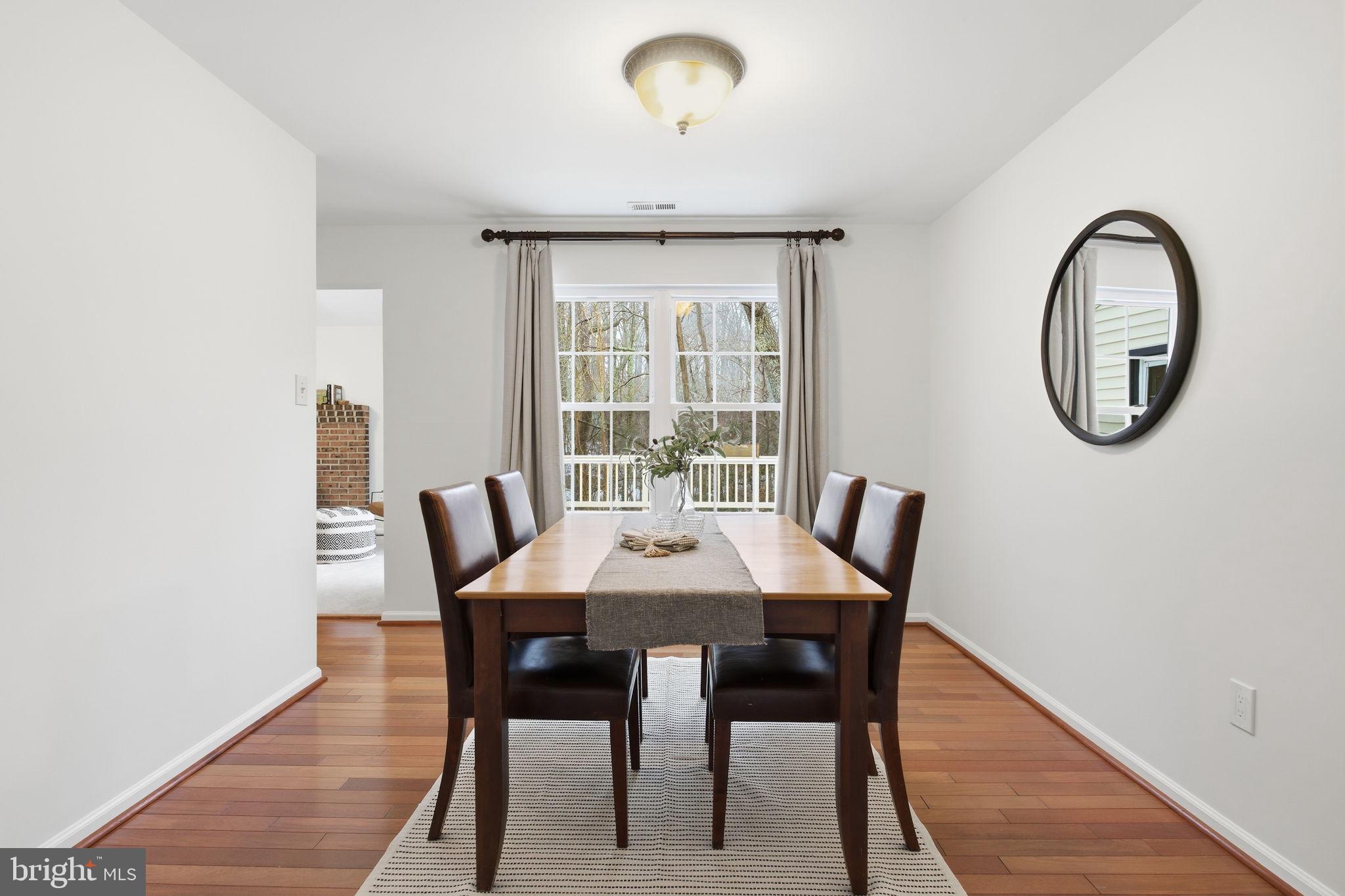 COLLEGE MANOR - Residential