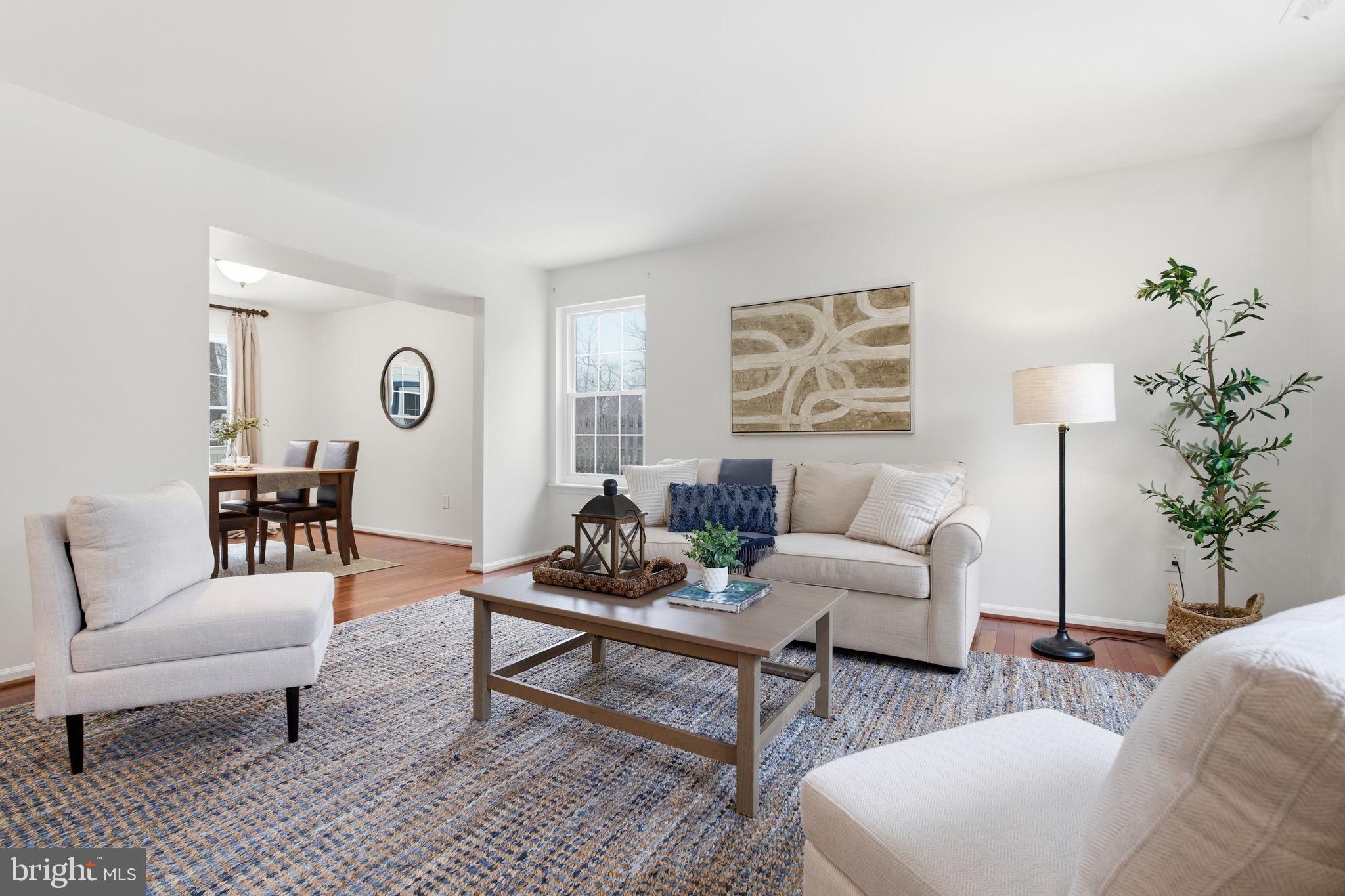 COLLEGE MANOR - Residential