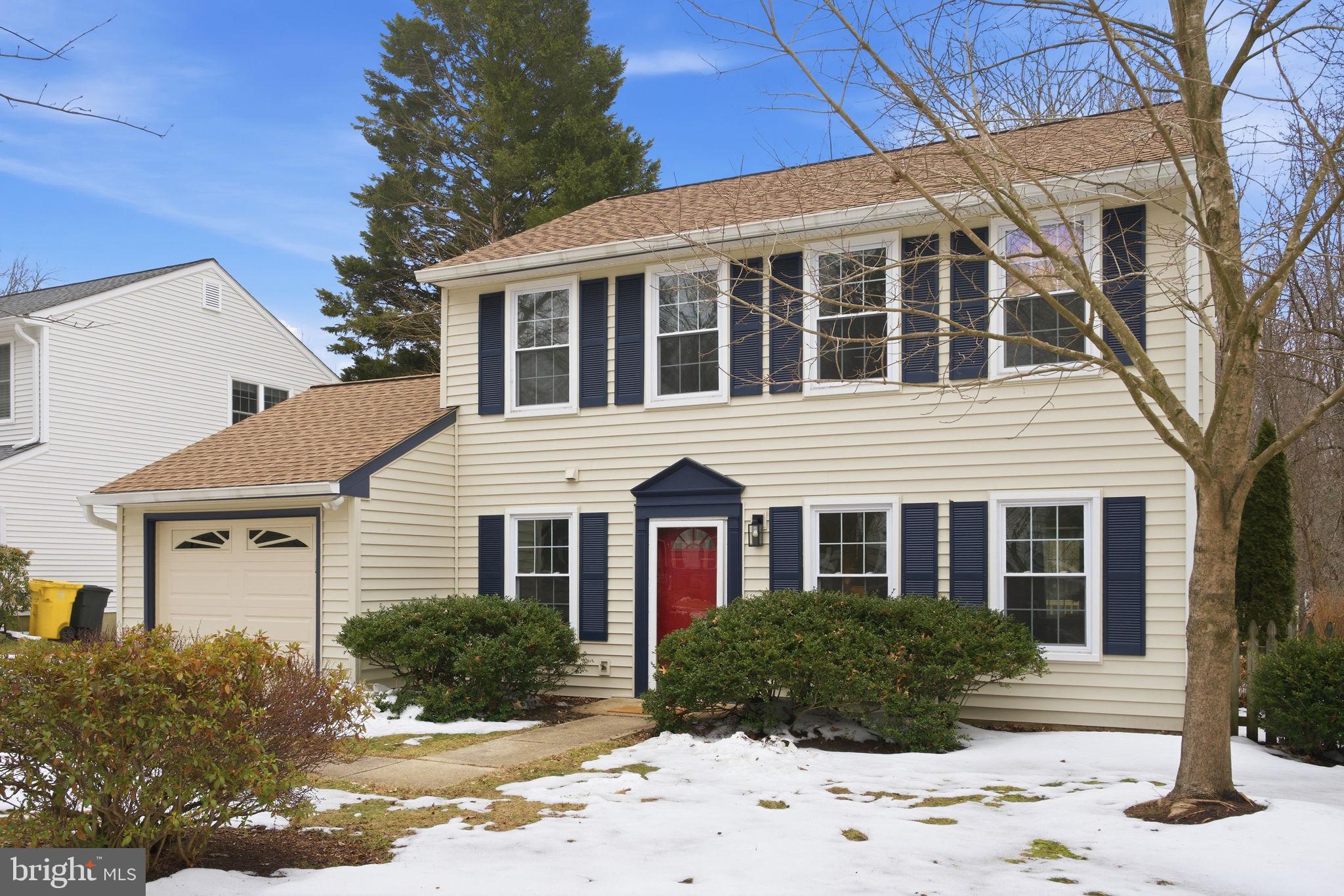 COLLEGE MANOR - Residential