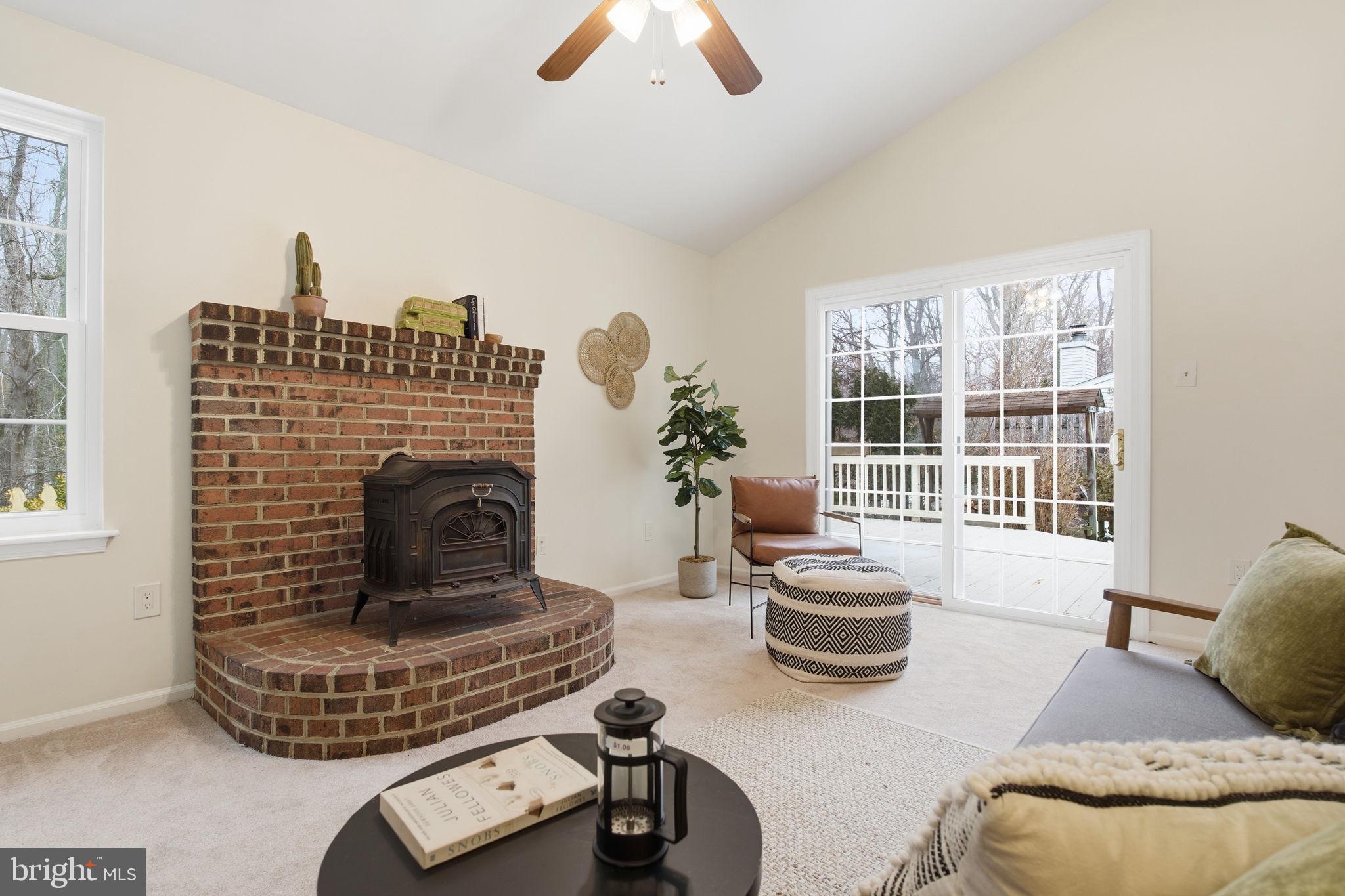 COLLEGE MANOR - Residential