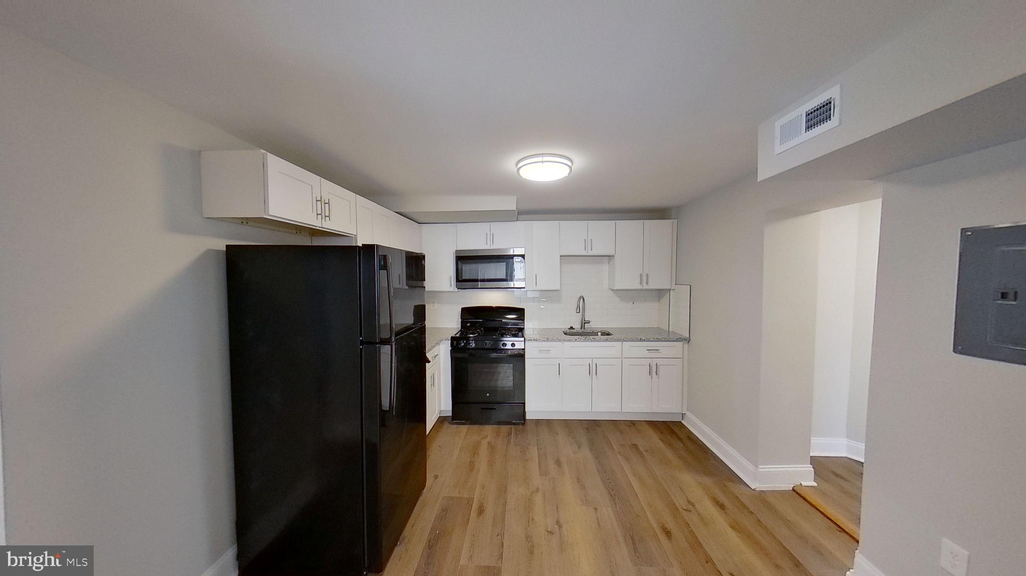 DOLFIELD - Residential Lease