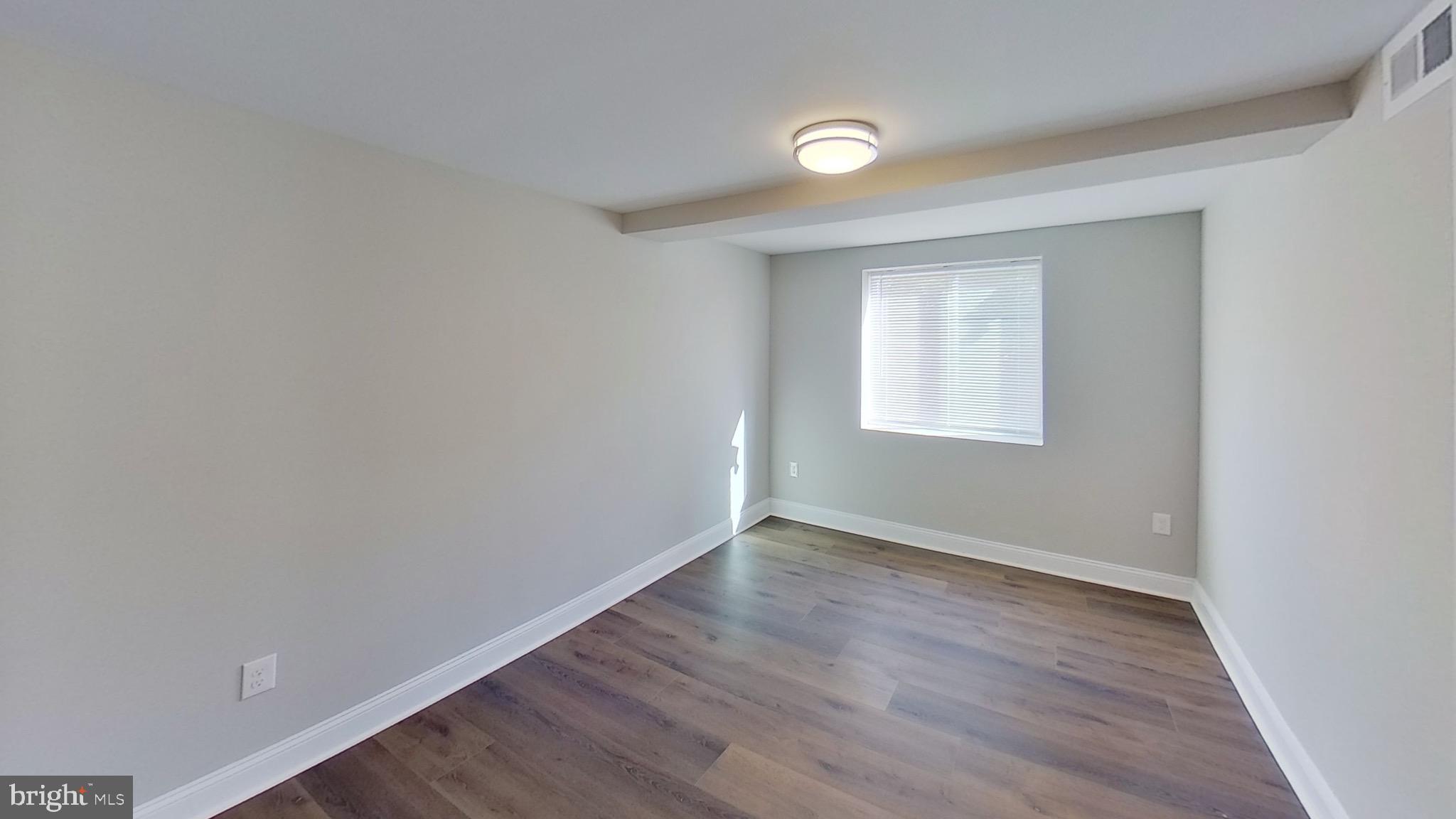 DOLFIELD - Residential Lease