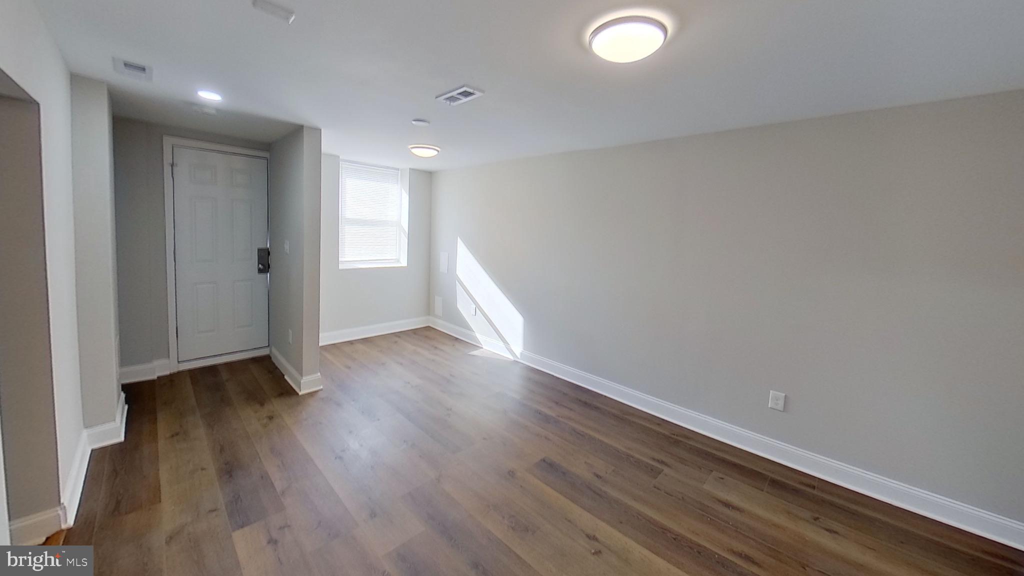 DOLFIELD - Residential Lease