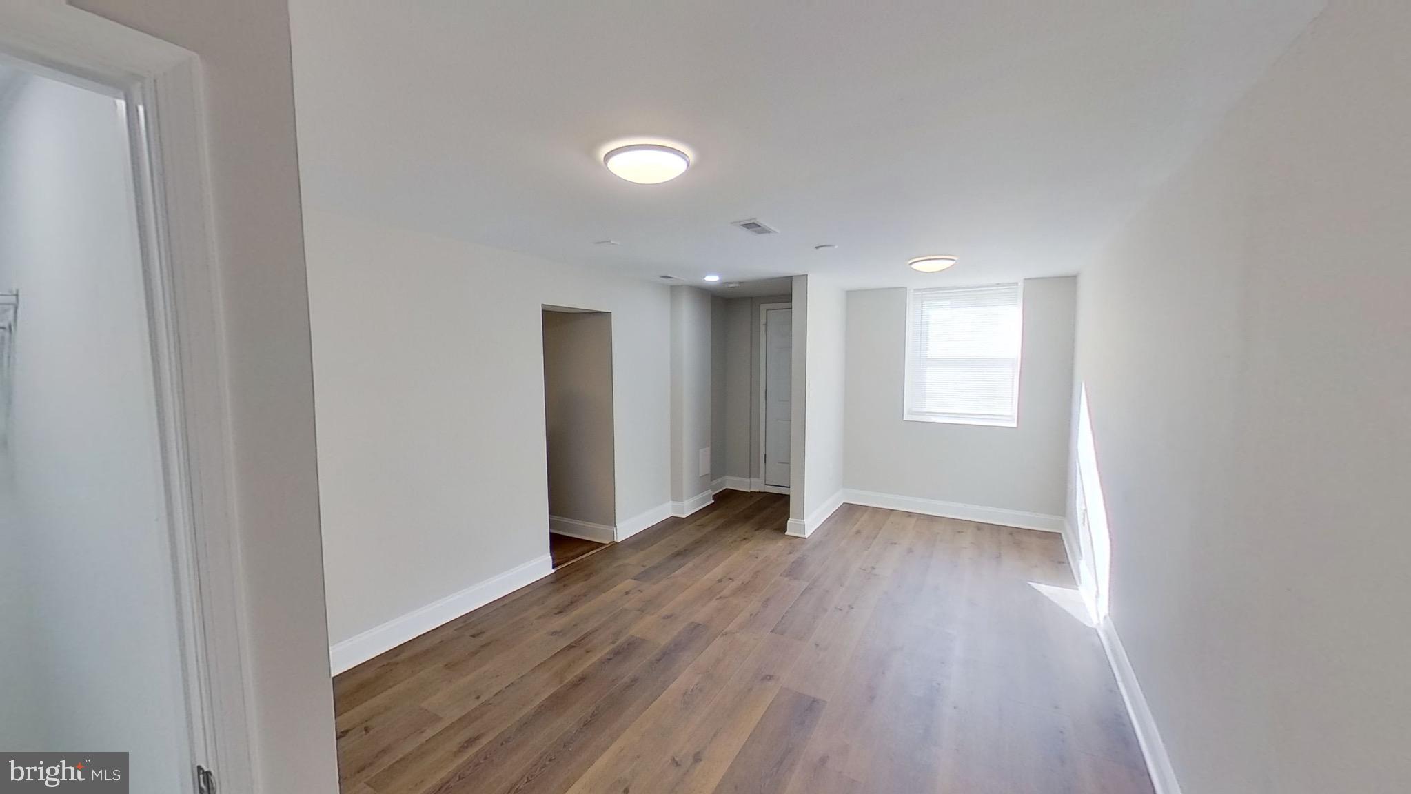 DOLFIELD - Residential Lease