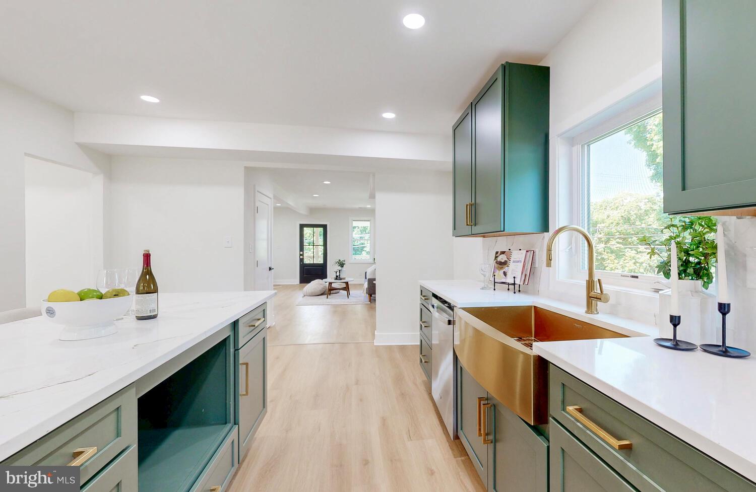 HAMPSTEAD - Residential