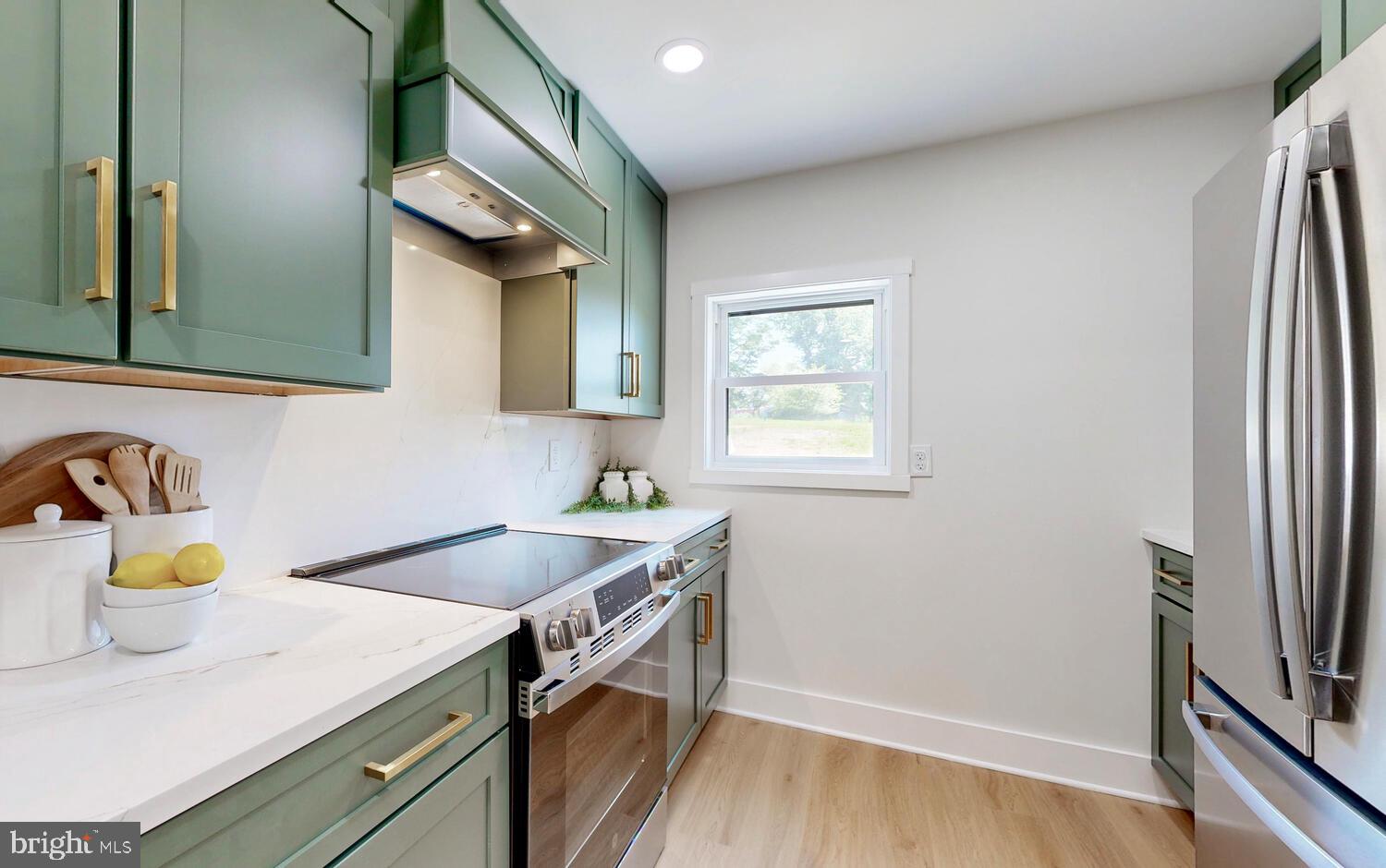 HAMPSTEAD - Residential