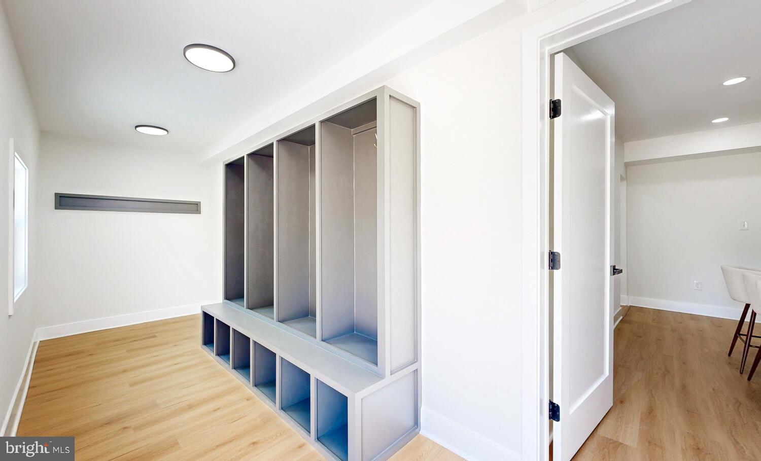 HAMPSTEAD - Residential