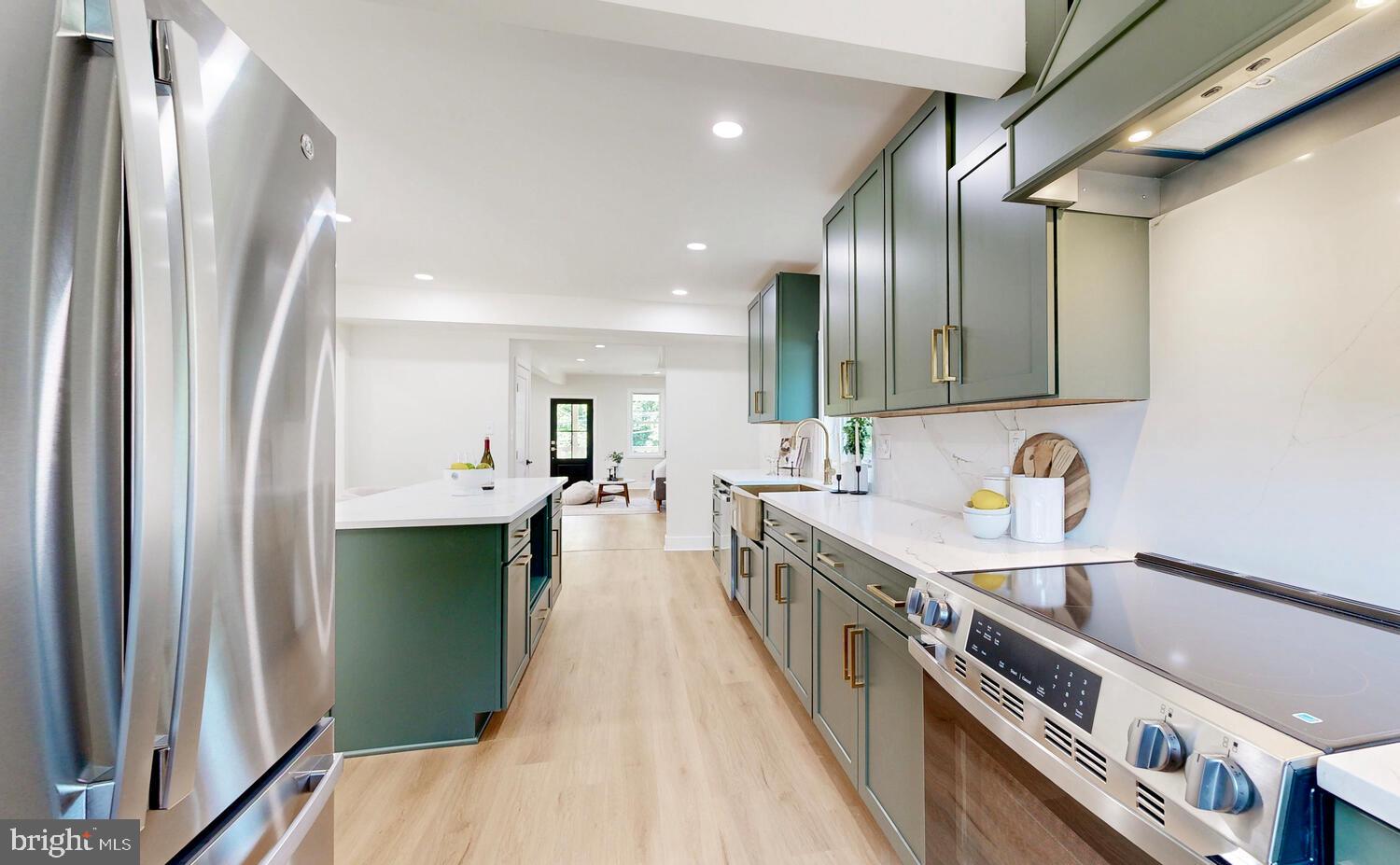 HAMPSTEAD - Residential