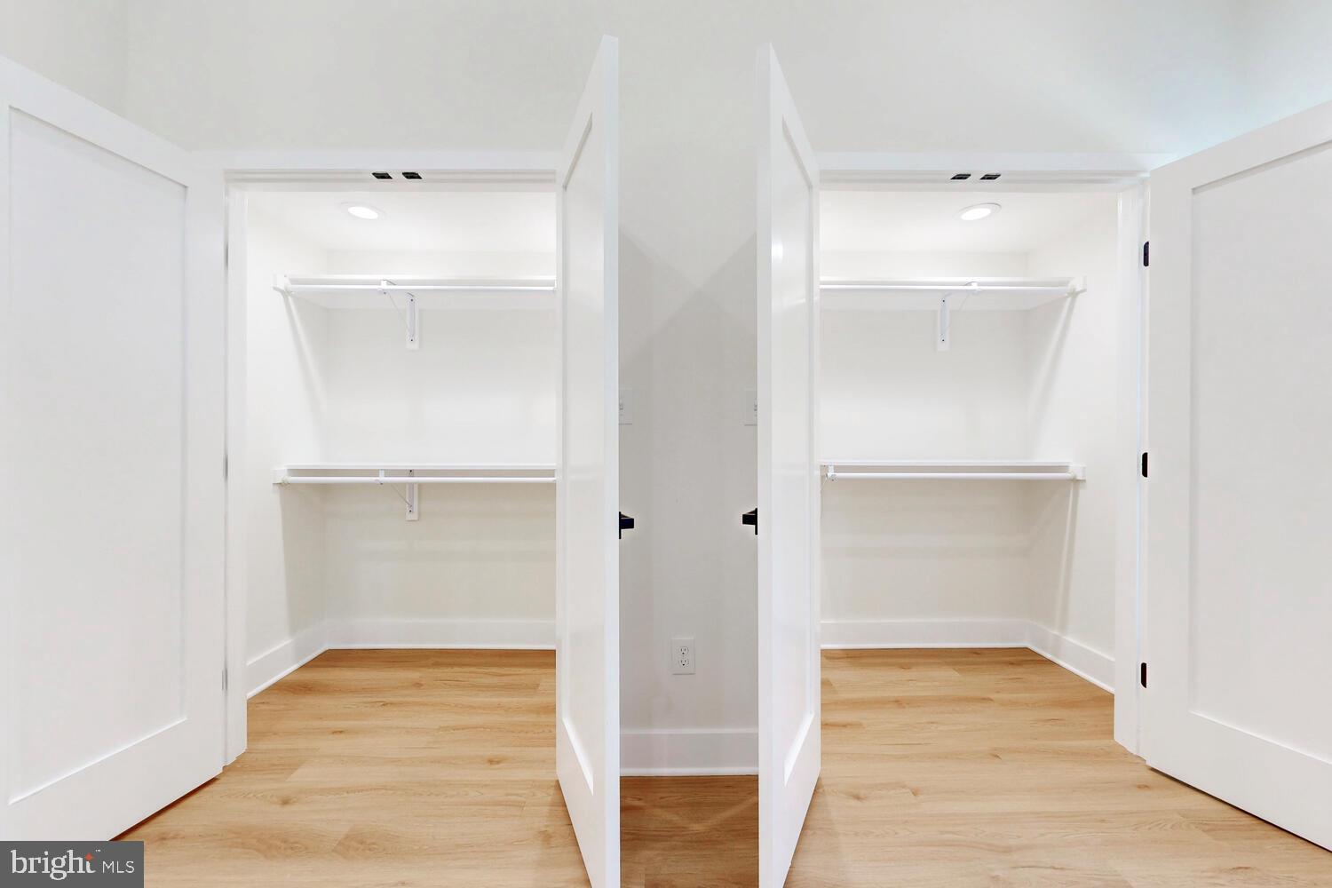 HAMPSTEAD - Residential