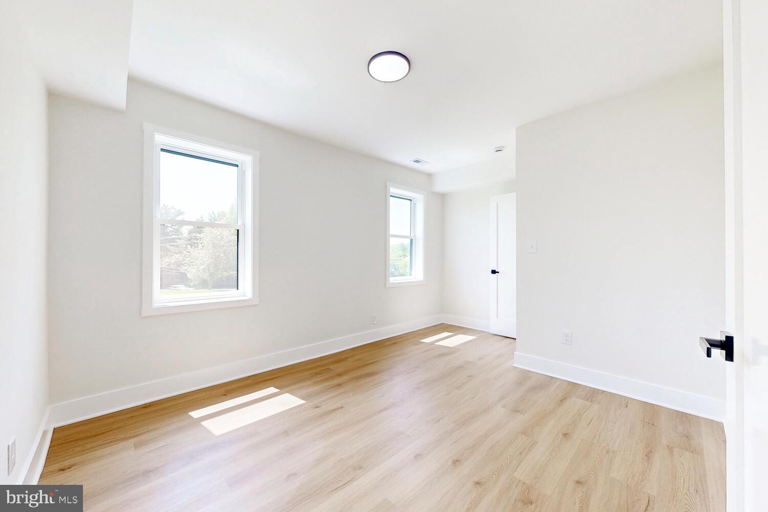 HAMPSTEAD - Residential