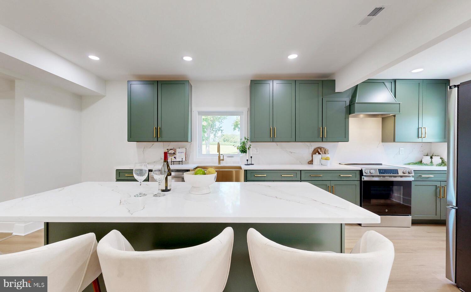 HAMPSTEAD - Residential