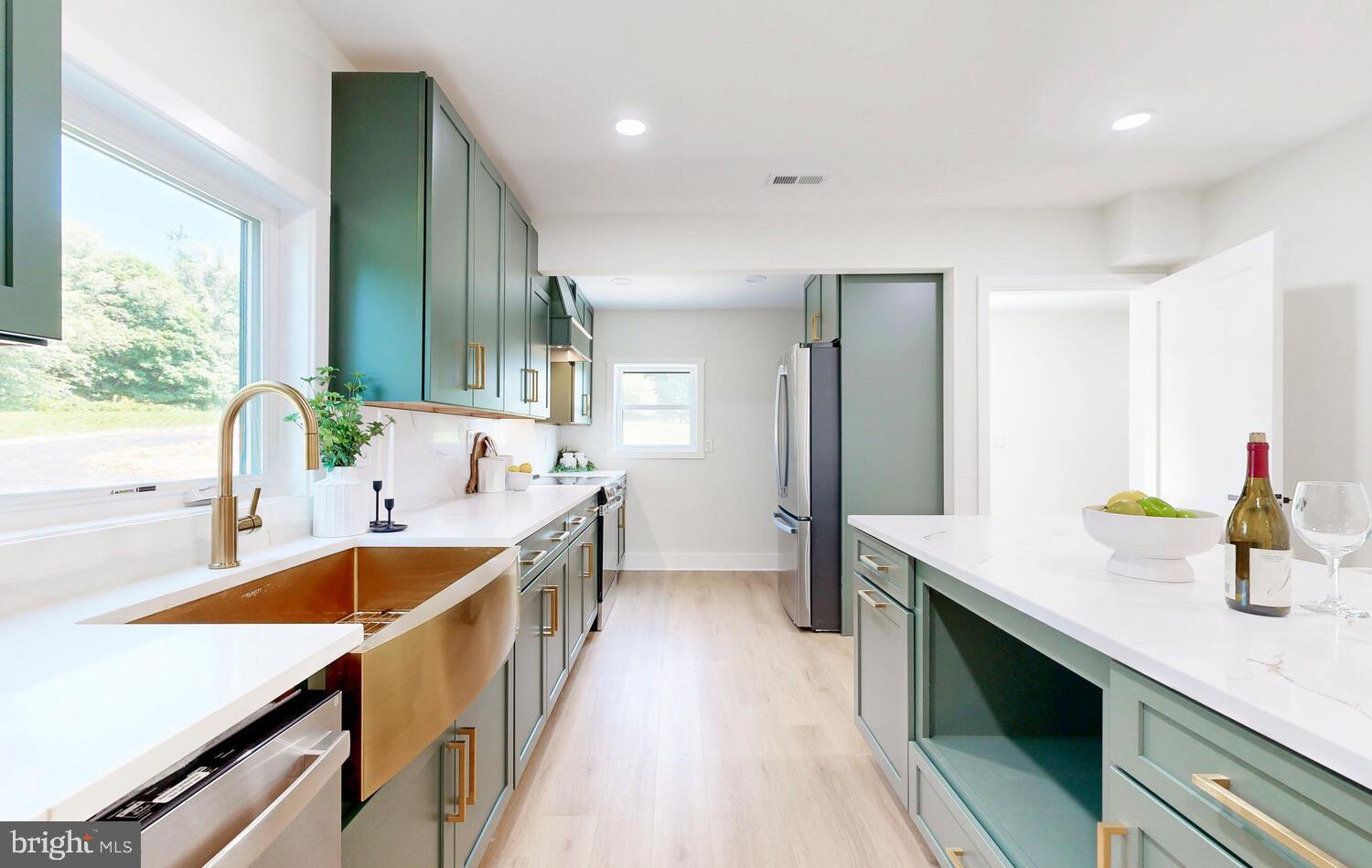 HAMPSTEAD - Residential