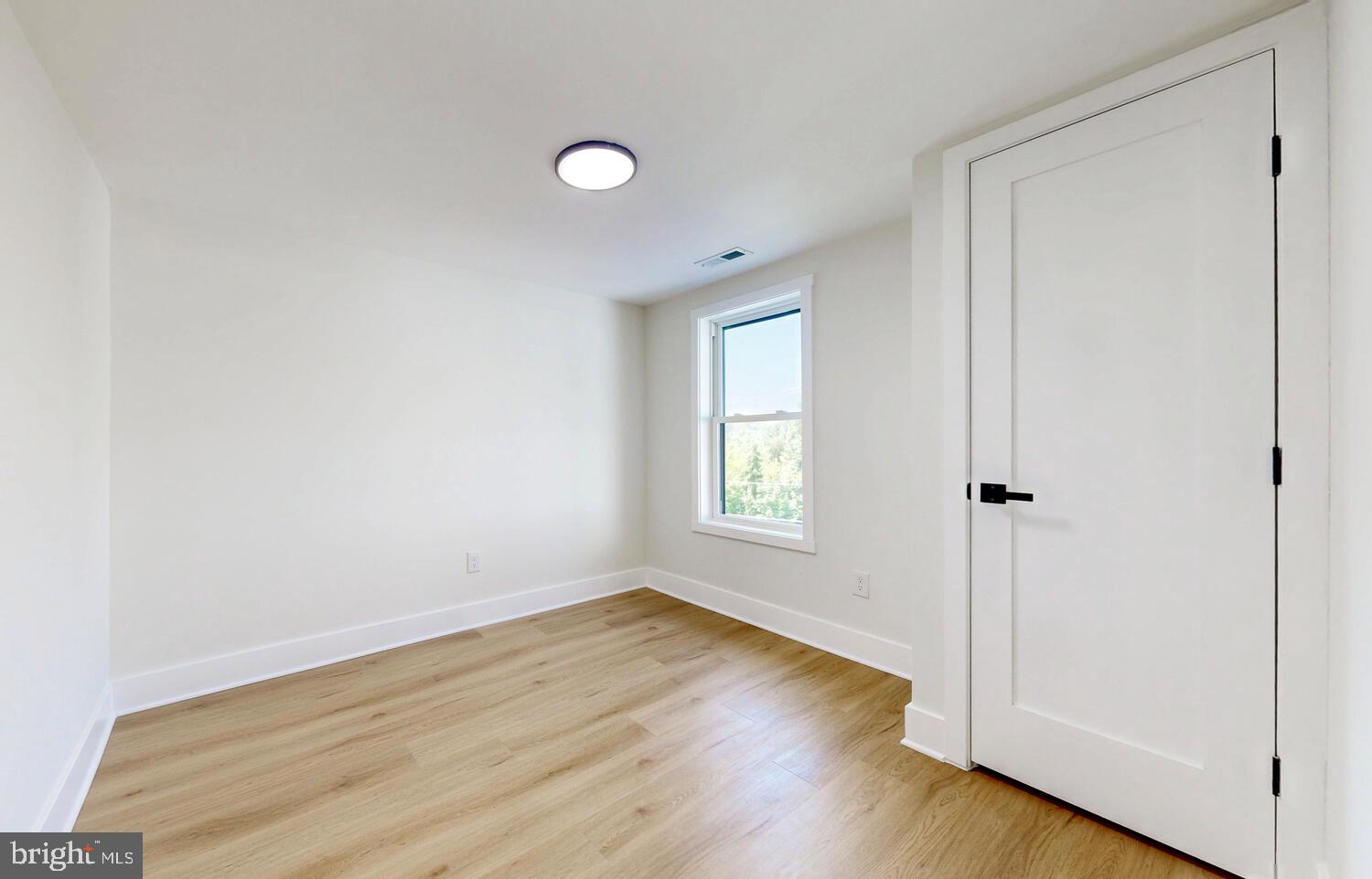 HAMPSTEAD - Residential