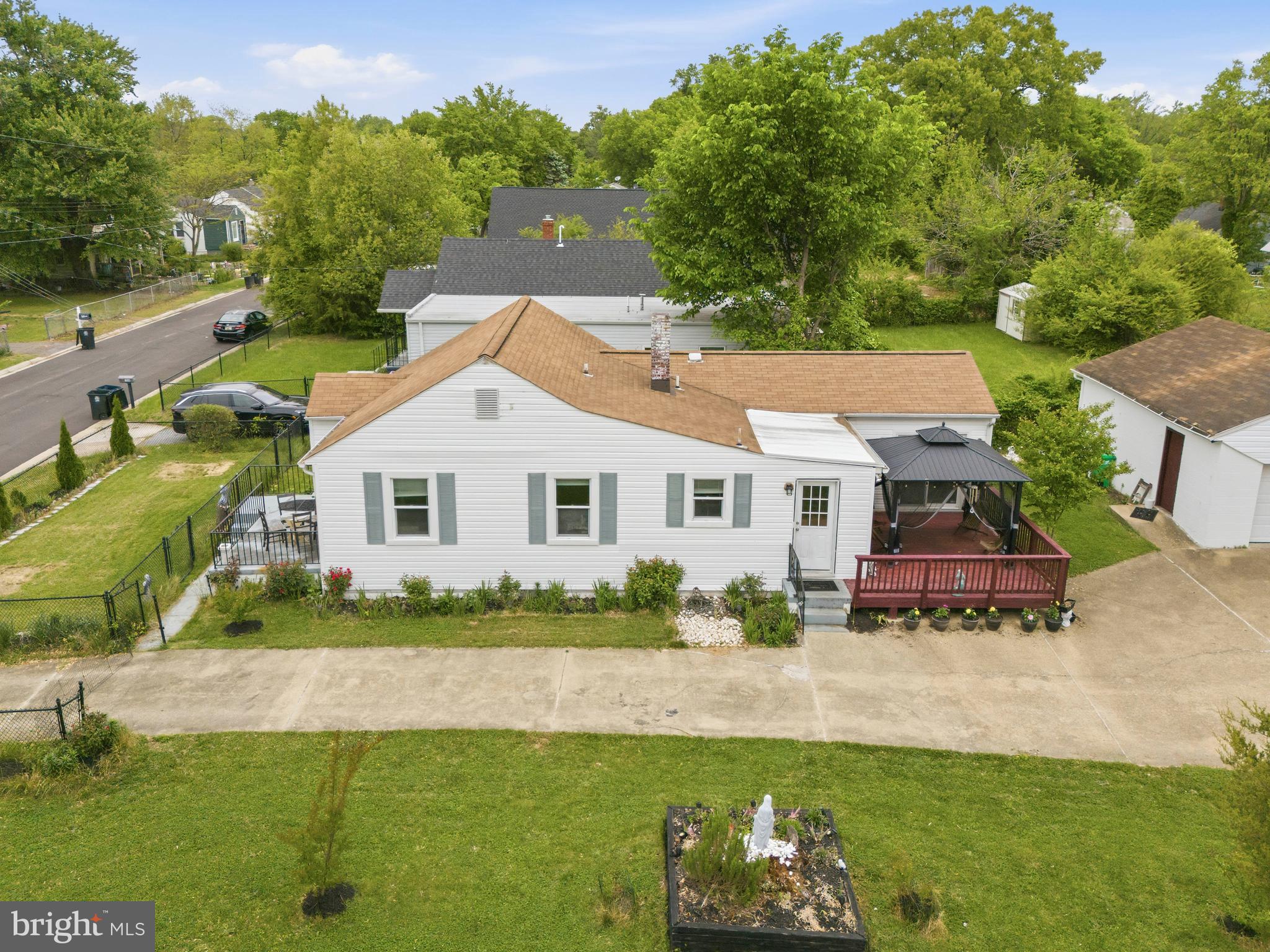 PHELPS ADDN TO FORESTVIL - Residential