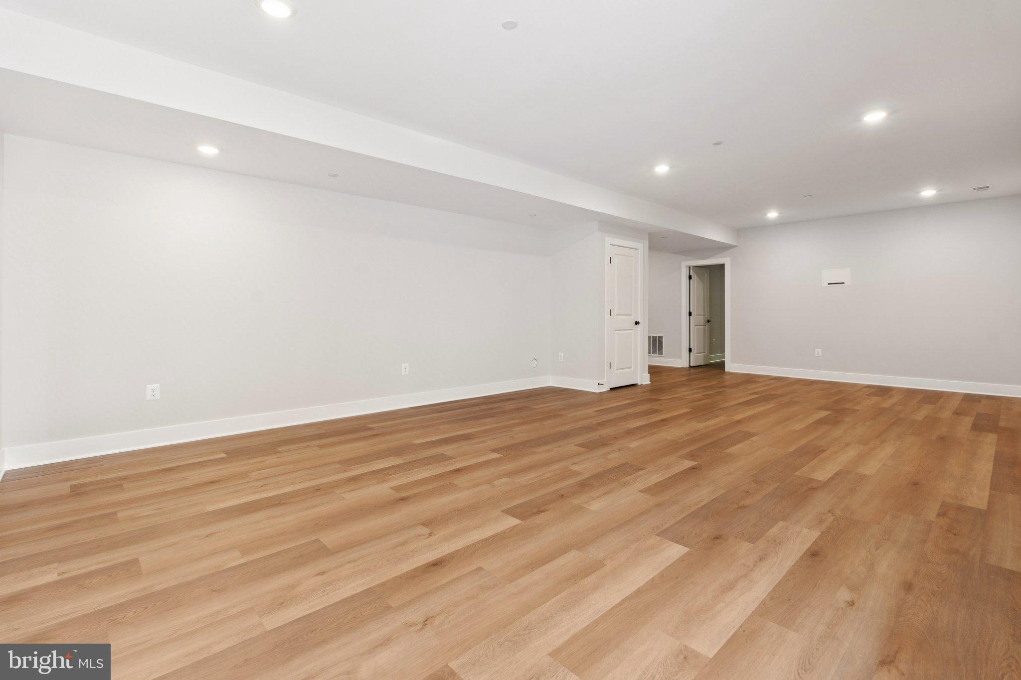 REGULARS - Residential